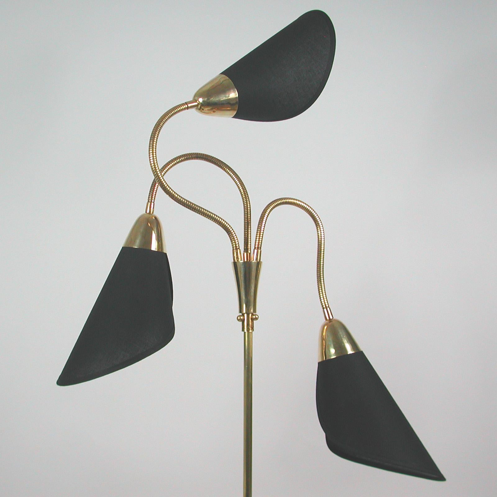 Midcentury Triple Gooseneck Brass & Black Fabric Floor Lamp, Germany, 1950s In Good Condition In NUEMBRECHT, NRW