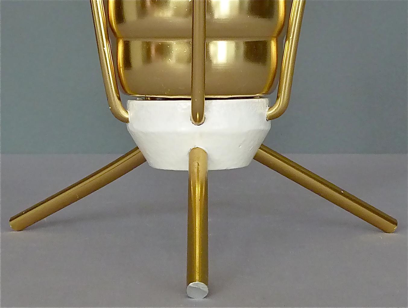 Dreibeiniger Sputnik-Schirmständer aus der Mitte des Jahrhunderts mit Griff in Gold, Weiß und Schwarz 1950er Jahre im Angebot 1