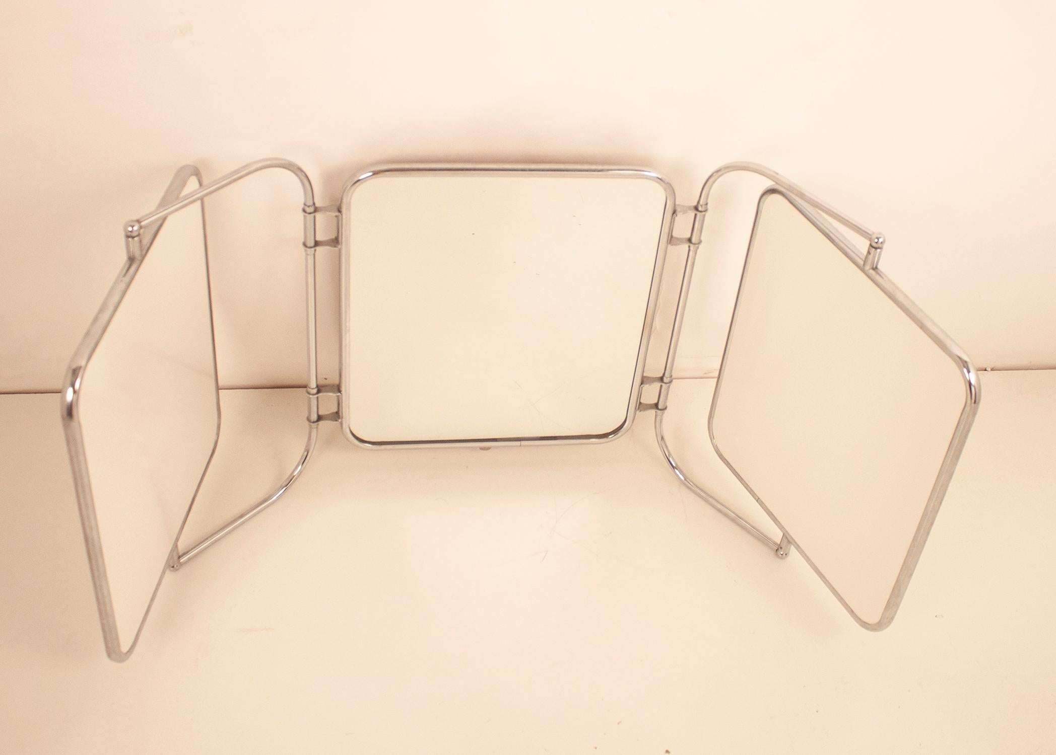 Midcentury Triptych Wall Mirror, White Bakelite and Chrome, Spain, 1940s In Good Condition In Barcelona, Cataluna