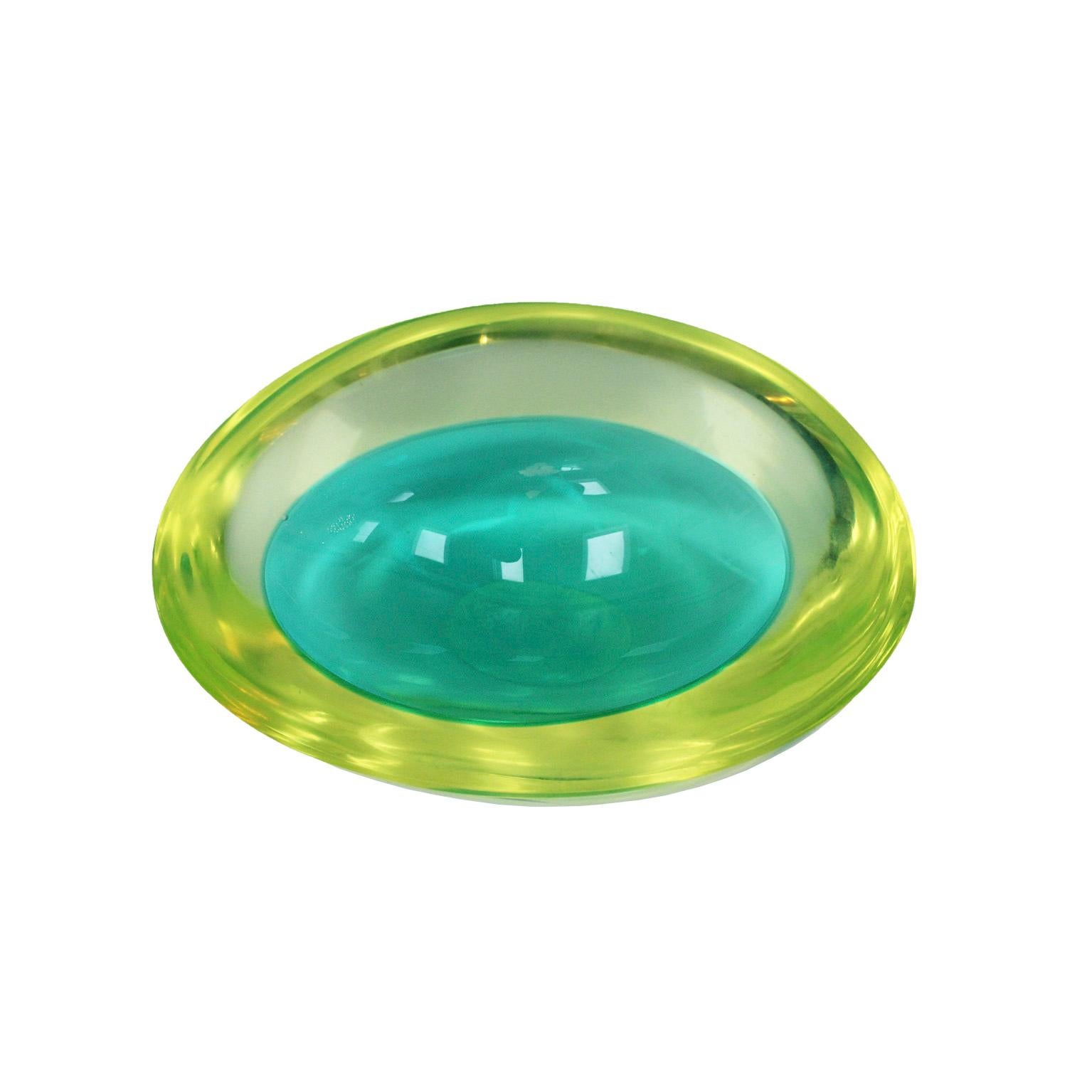 Mid-Century Modern MidCentury Turquoise and yellow Sommerso Murano Glass Bowl by Flavio Poli 1950 For Sale