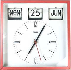 Horloge murale Twemco Flip Date Calendar du milieu du siècle dernier, années 1960, Hong Kong