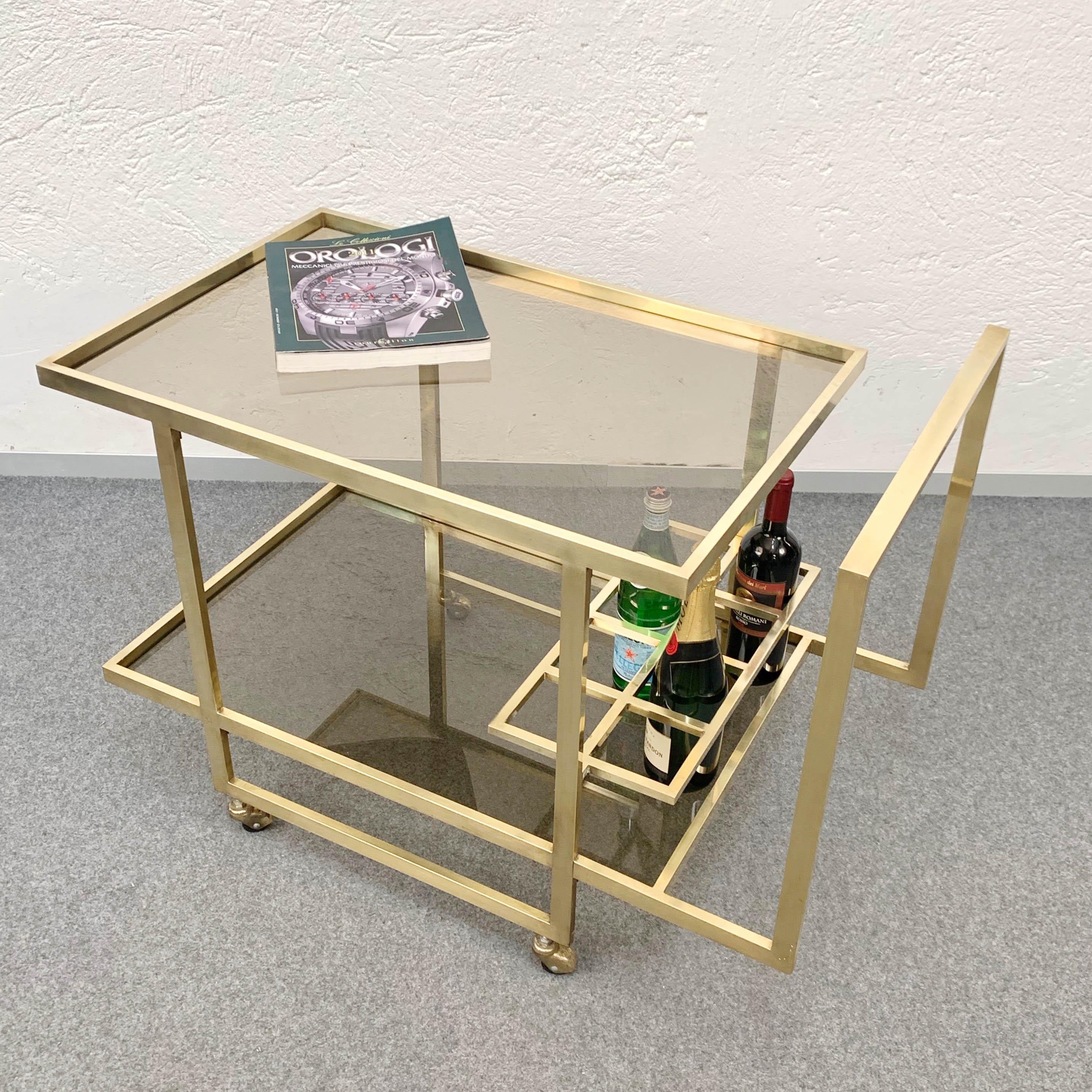 Midcentury Two Levels Smoked Glass and Brass Bar Cart with Bottle Holder, 1970s For Sale 8