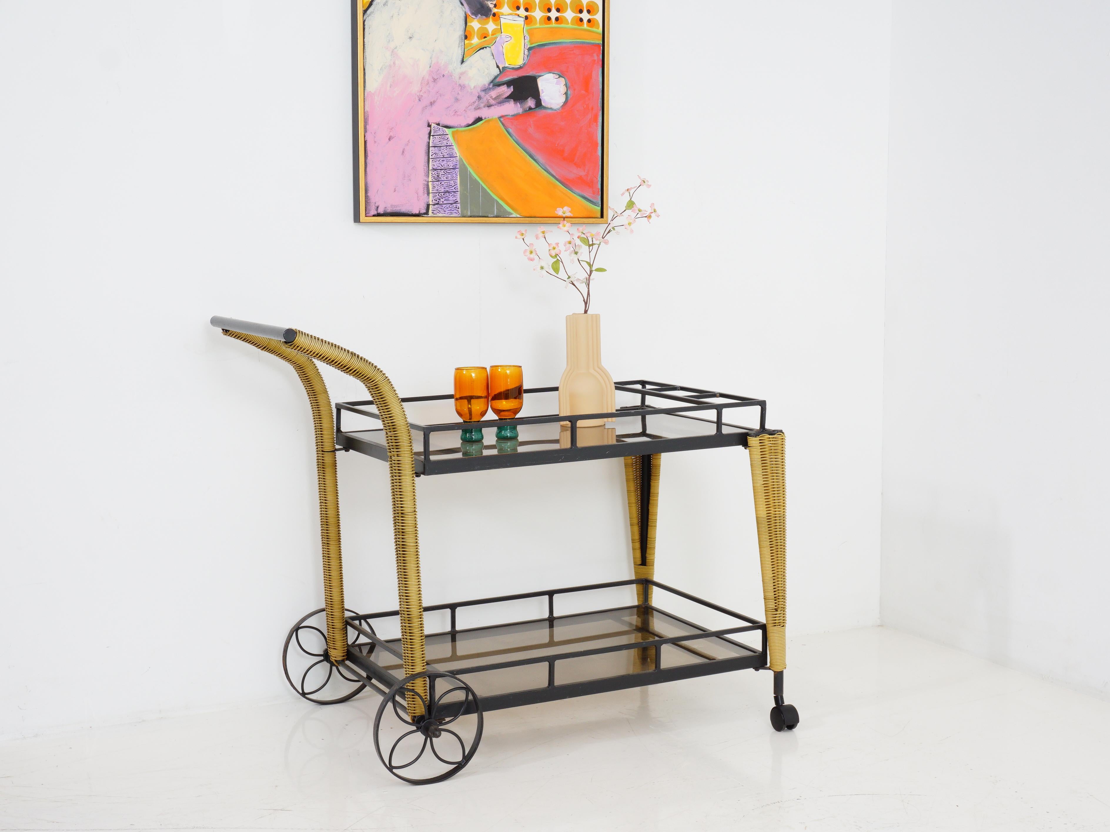 Midcentury Two Tier Bar Cart, 1970s In Good Condition For Sale In Philadelphia, PA