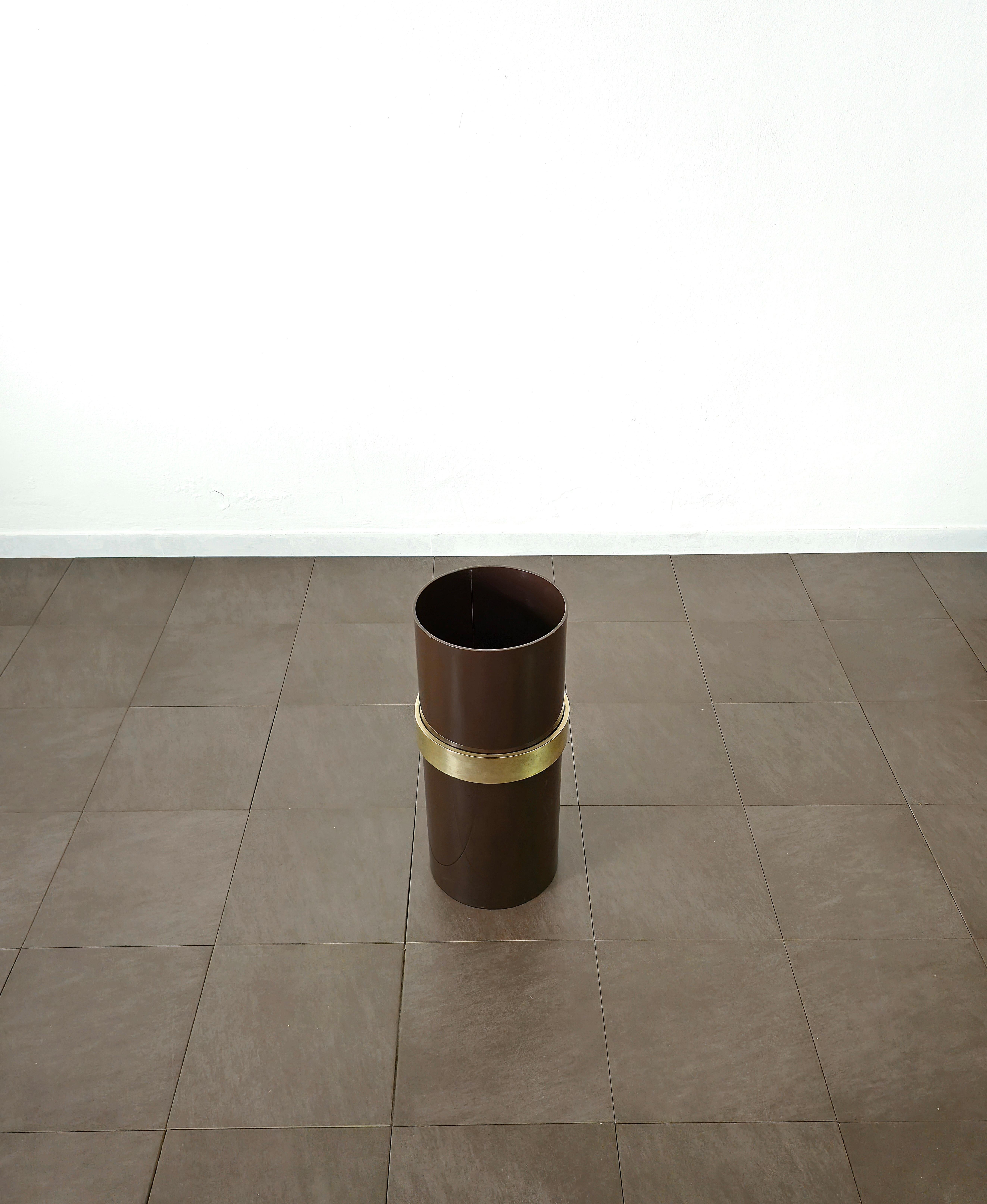 20th Century Midcentury Umbrella Stand Brown Plastic Brass Cylindrical Italian Design 1970s For Sale
