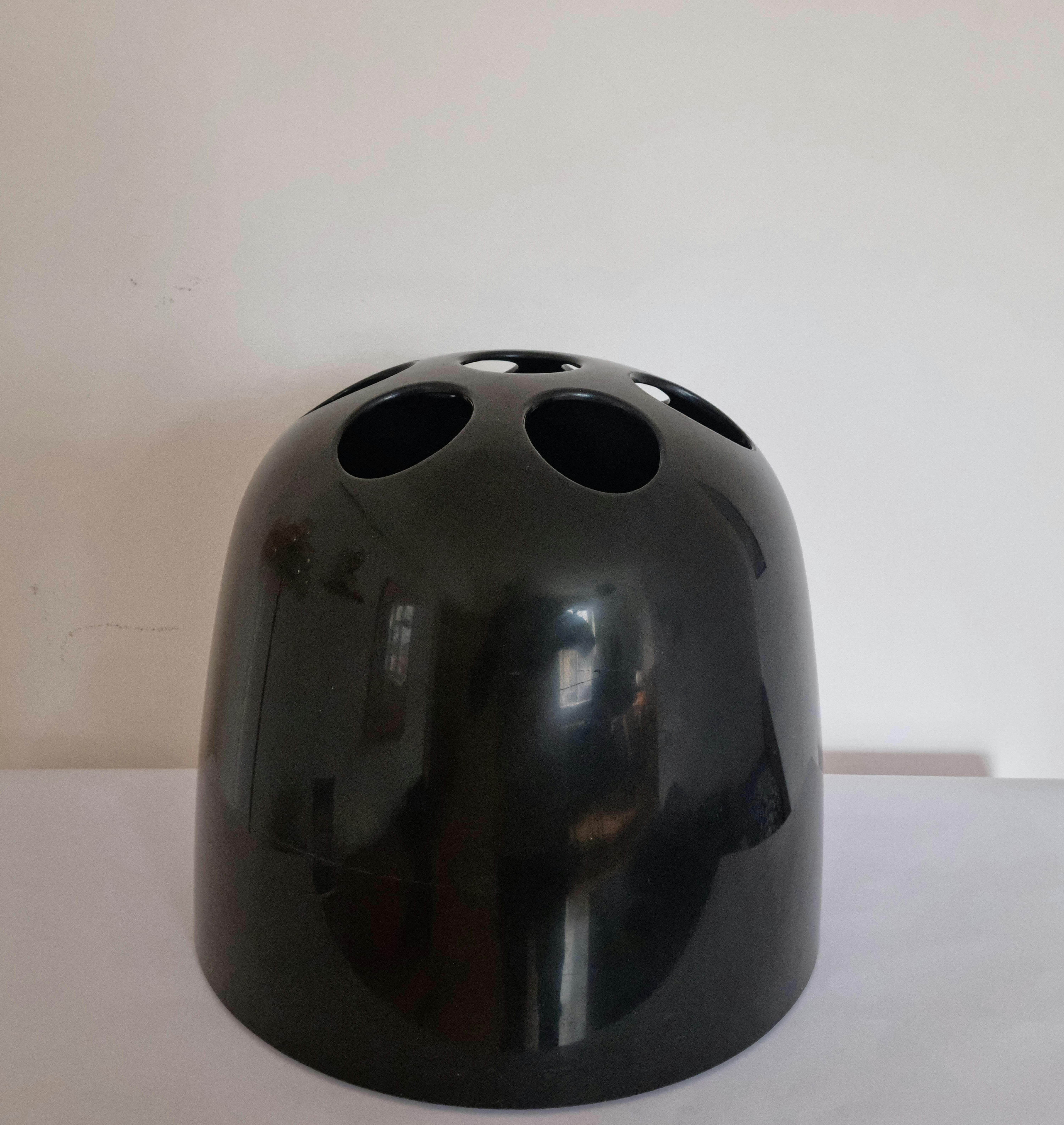 Plastic Midcentury Umbrella Stand Dedalo, Emma Gismondi Schweinberger, Artemide, 1960s For Sale