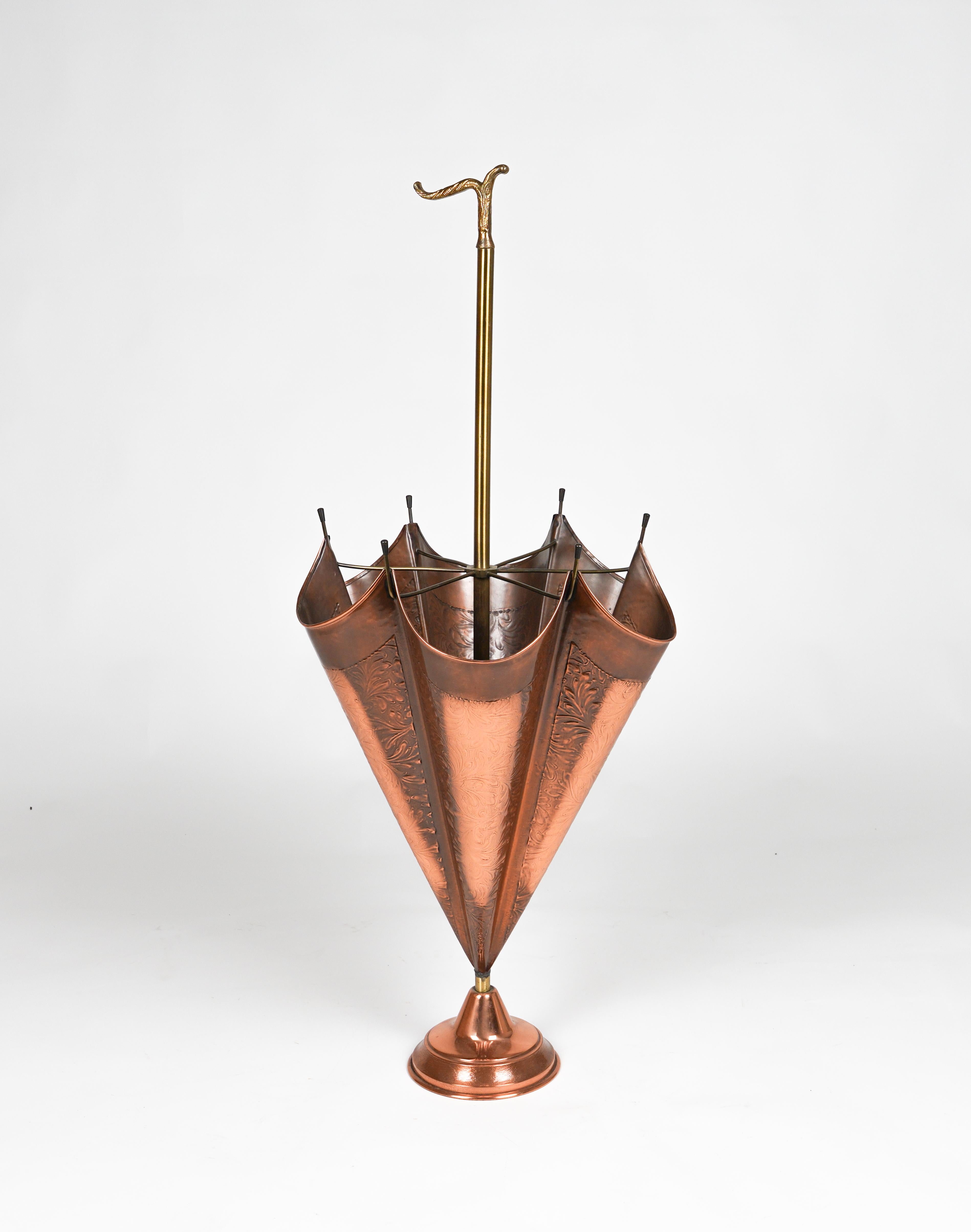 Italian Midcentury Umbrella Stand in Copper and Brass, Italy 1970s For Sale