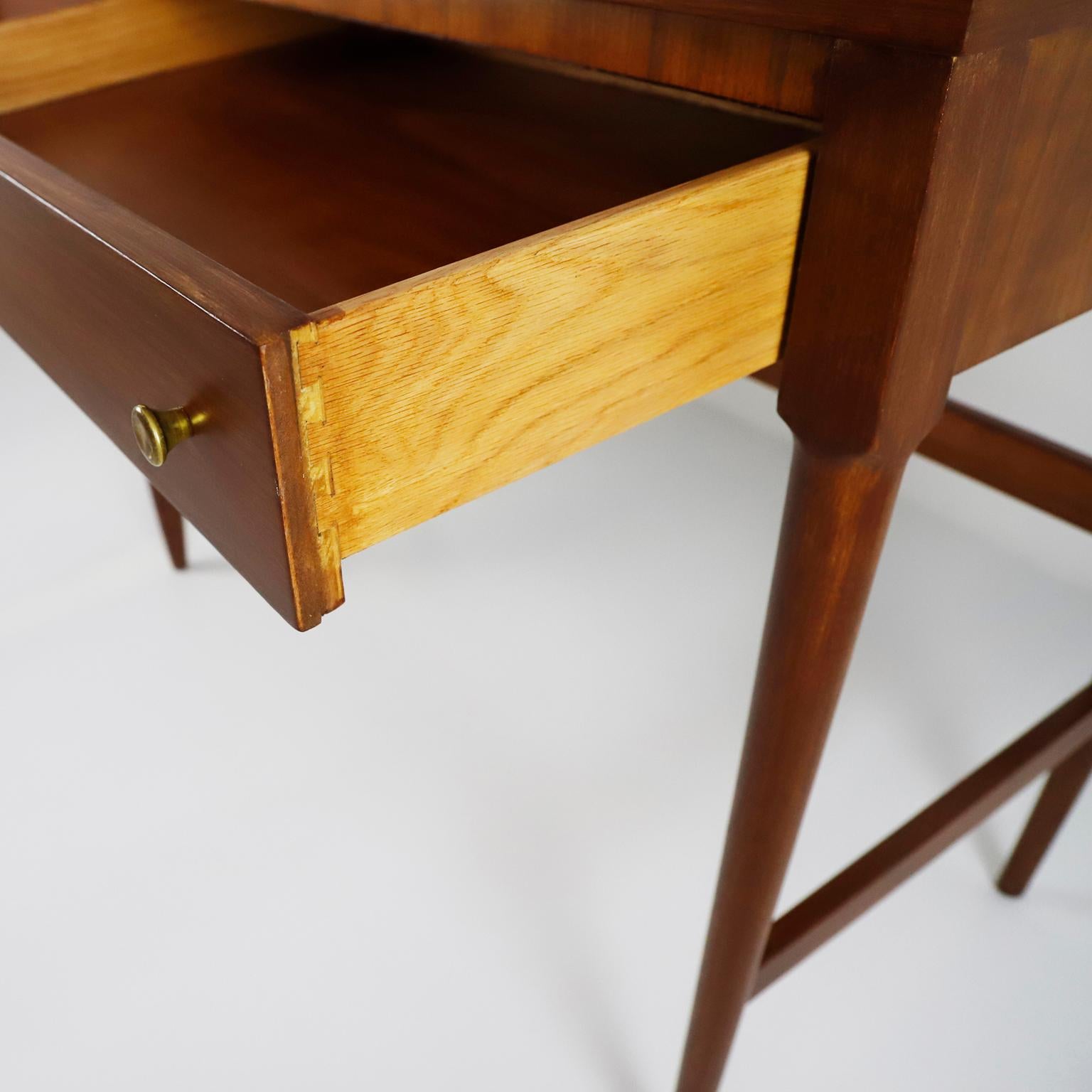 Mid-Century Modern Midcentury United Furniture Corporation Desk For Sale