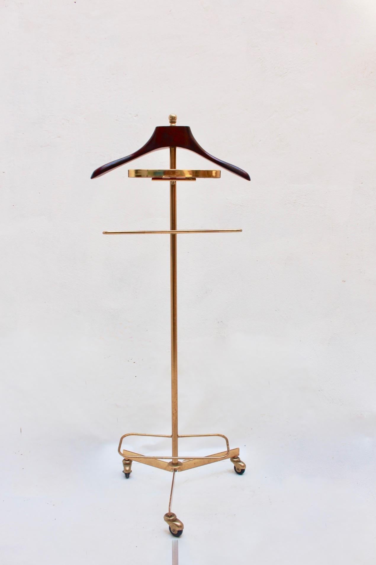 Midcentury valet clothes metal & wood stand, 1950s.