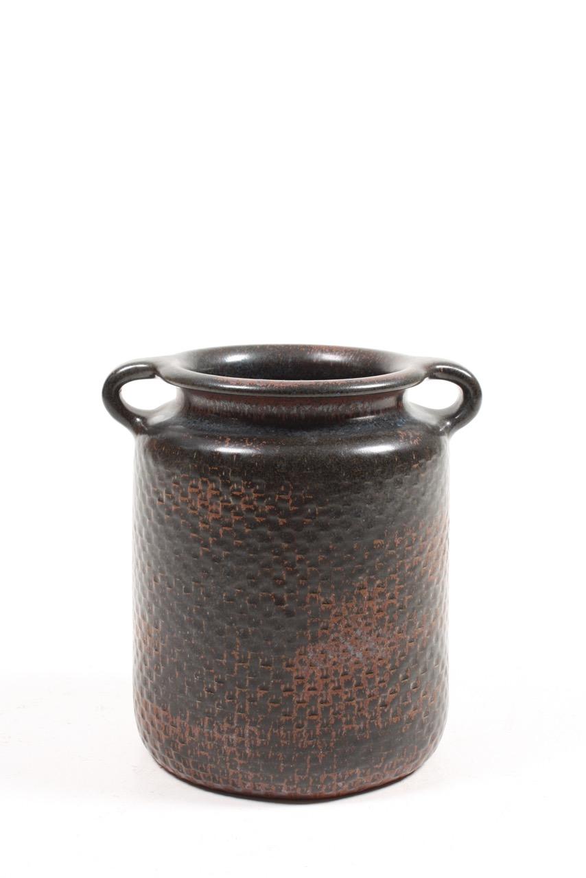 Decorative ceramic vase designed by Stig Lindberg and made by Gustavsberg studio, Made in Sweden. Great original condition.