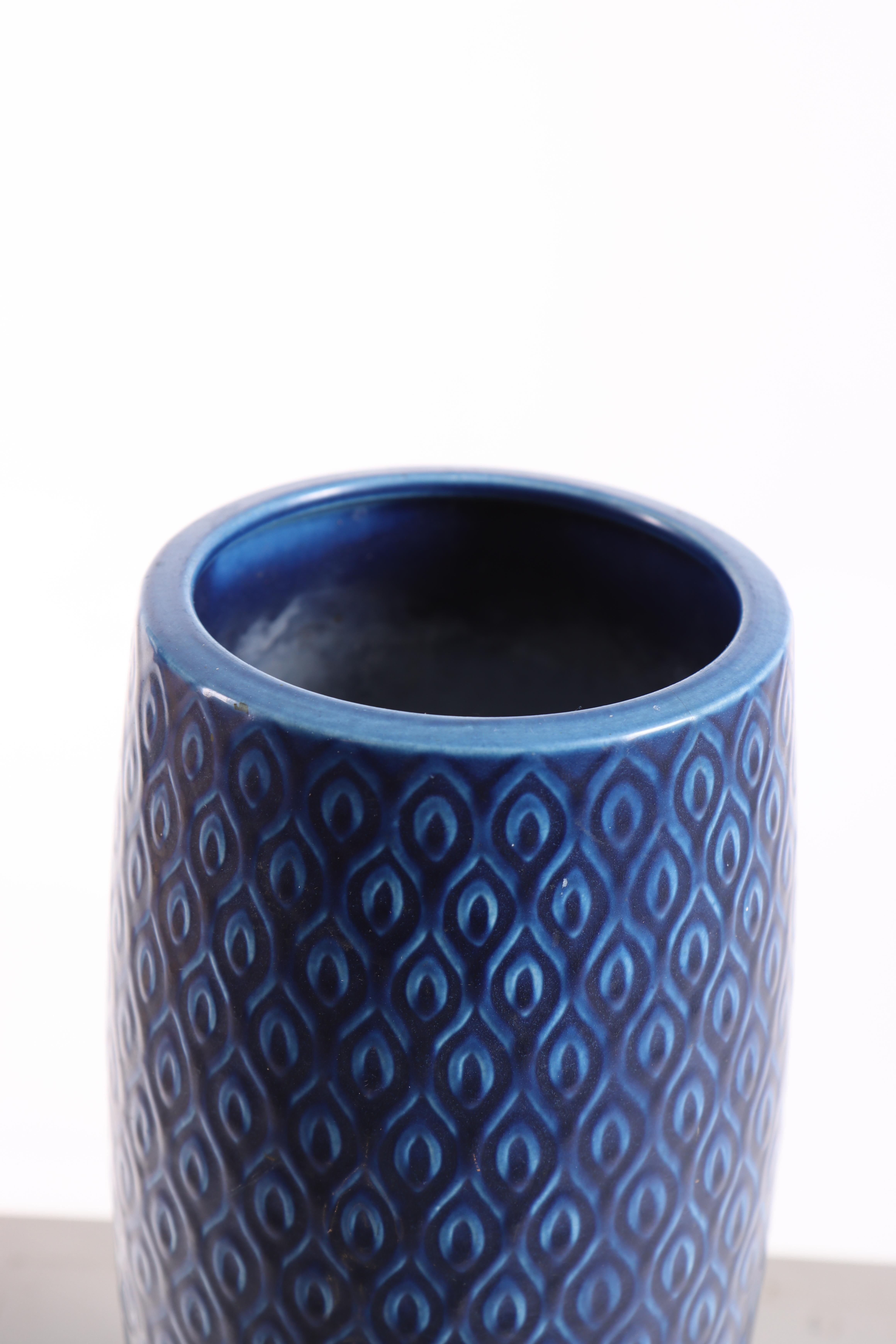 Scandinavian Modern Midcentury Vase in Porcelain by Nils Thorsson, Denmark, 1960s For Sale