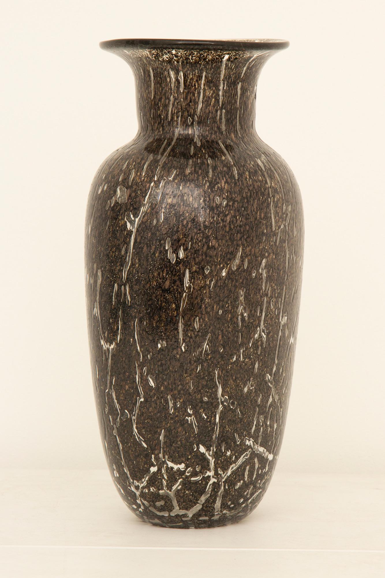 Midcentury Vase Signed Barovier and Toso for Murano (20. Jahrhundert)