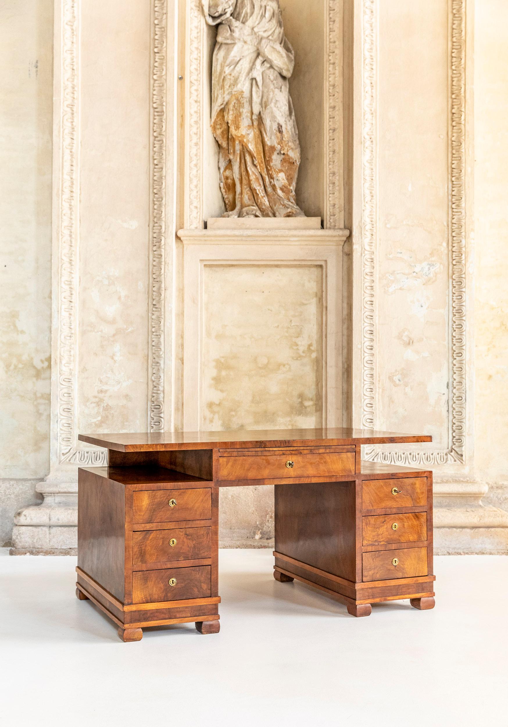 Mid-Century Modern Veneered Walnut Writing Table For Sale