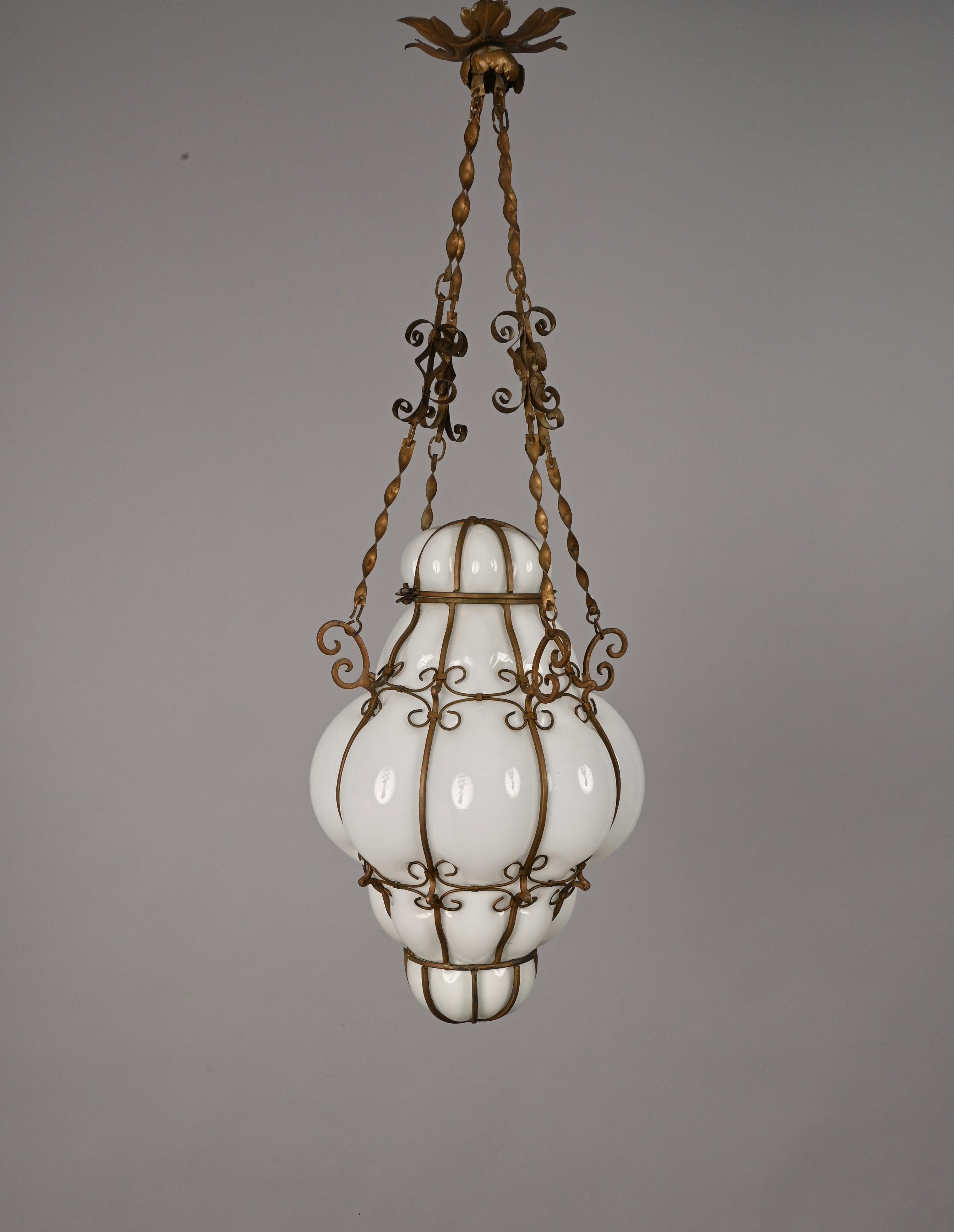 Art Glass Midcentury Venetian Brass and Mouth Blown Murano White Glass Chandelier, 1940s For Sale