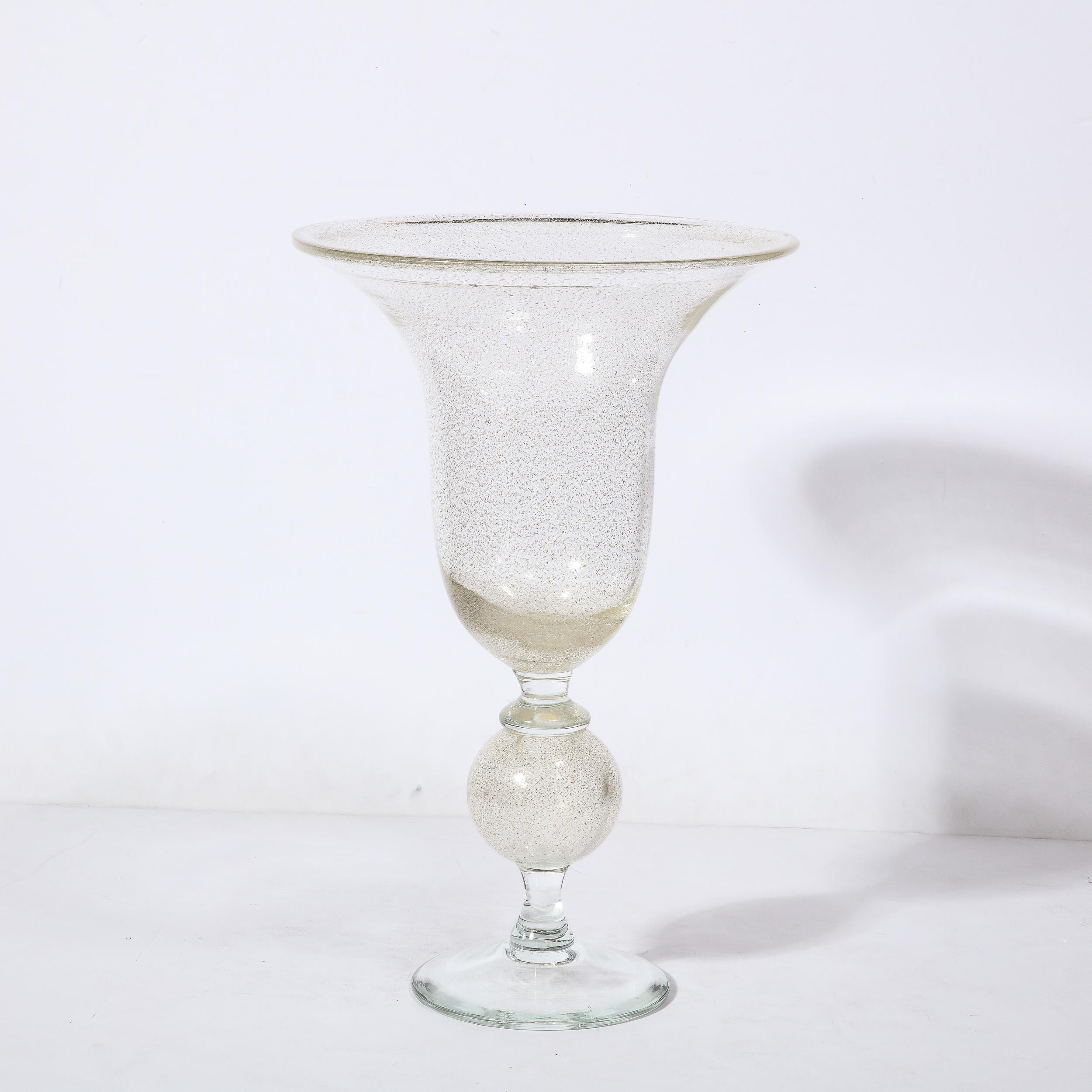 Midcentury Venetian Palatial Handblown Translucent Glass Vase by Vetri Artistici For Sale 4
