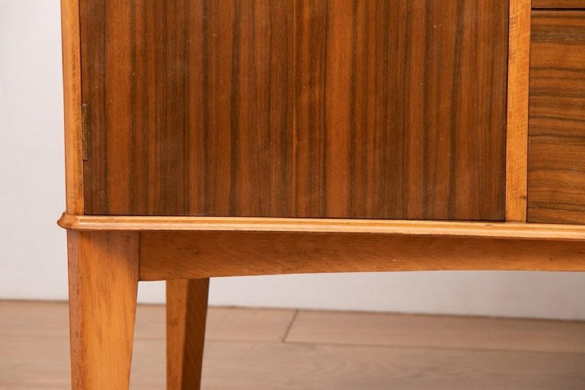 Mid-Century 'Vesper' Walnut Sideboard by Gimson and Slater, C.1950s In Good Condition In Surrey, GB