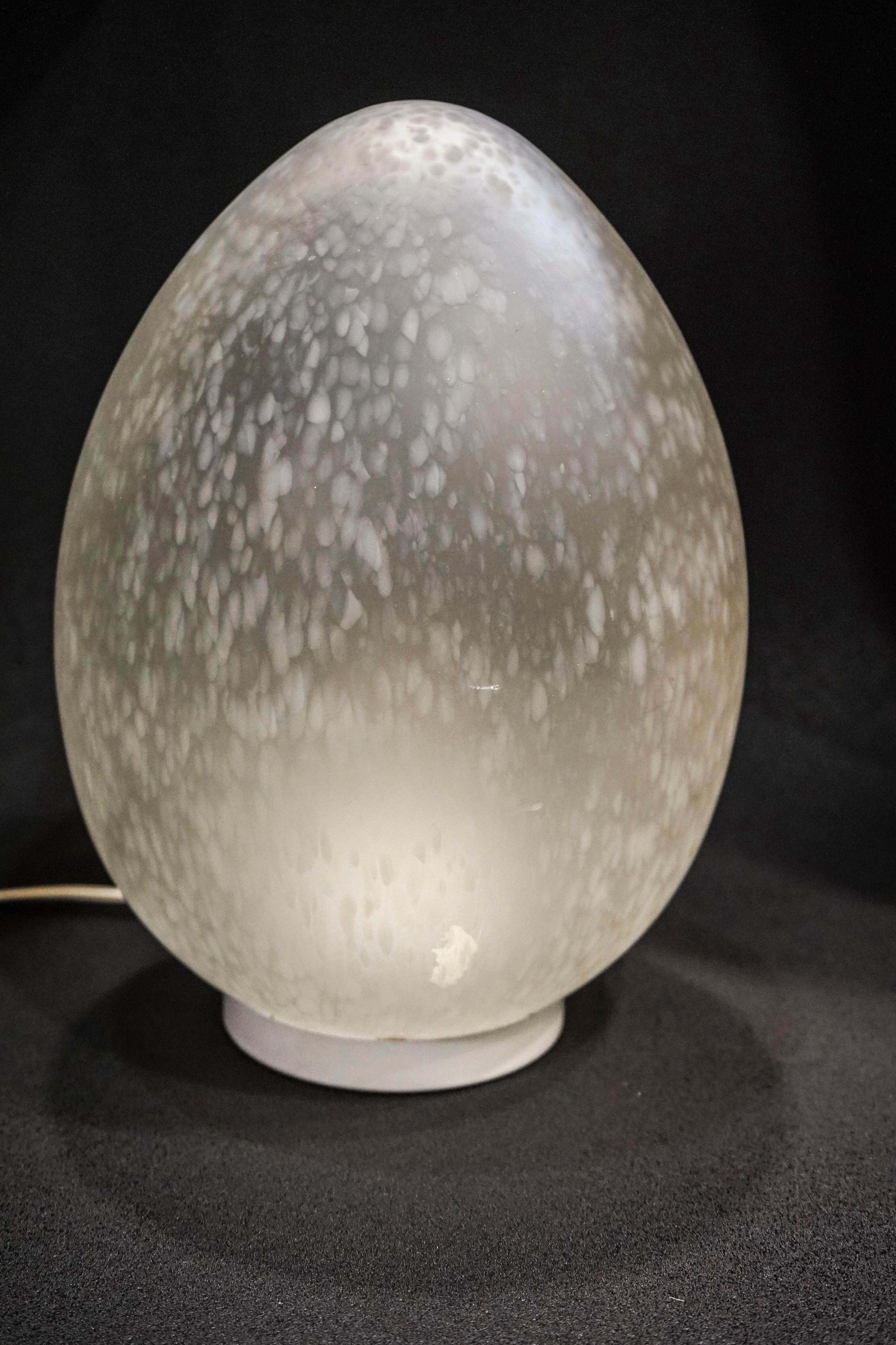 Midcentury Murano Egg Lamp Italy White Egg Lamp, circa 1970 1