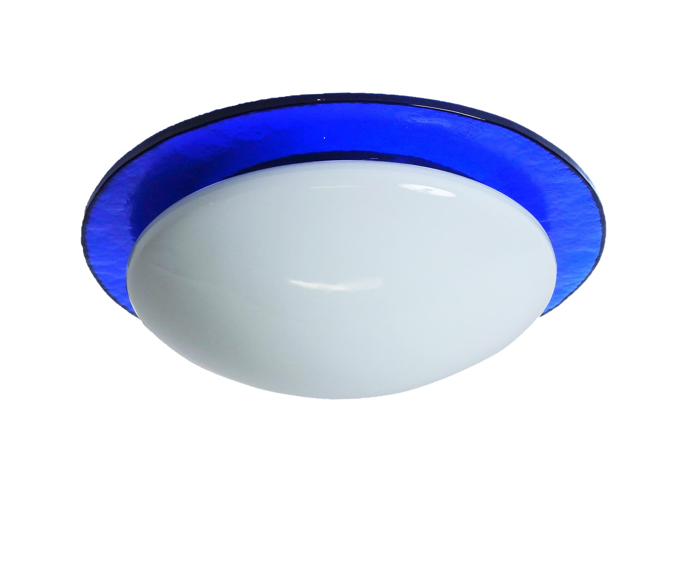 MIdcentury Vetri Murano Round Blue and White Artistic Glass Italian Sconce 1970s For Sale 1