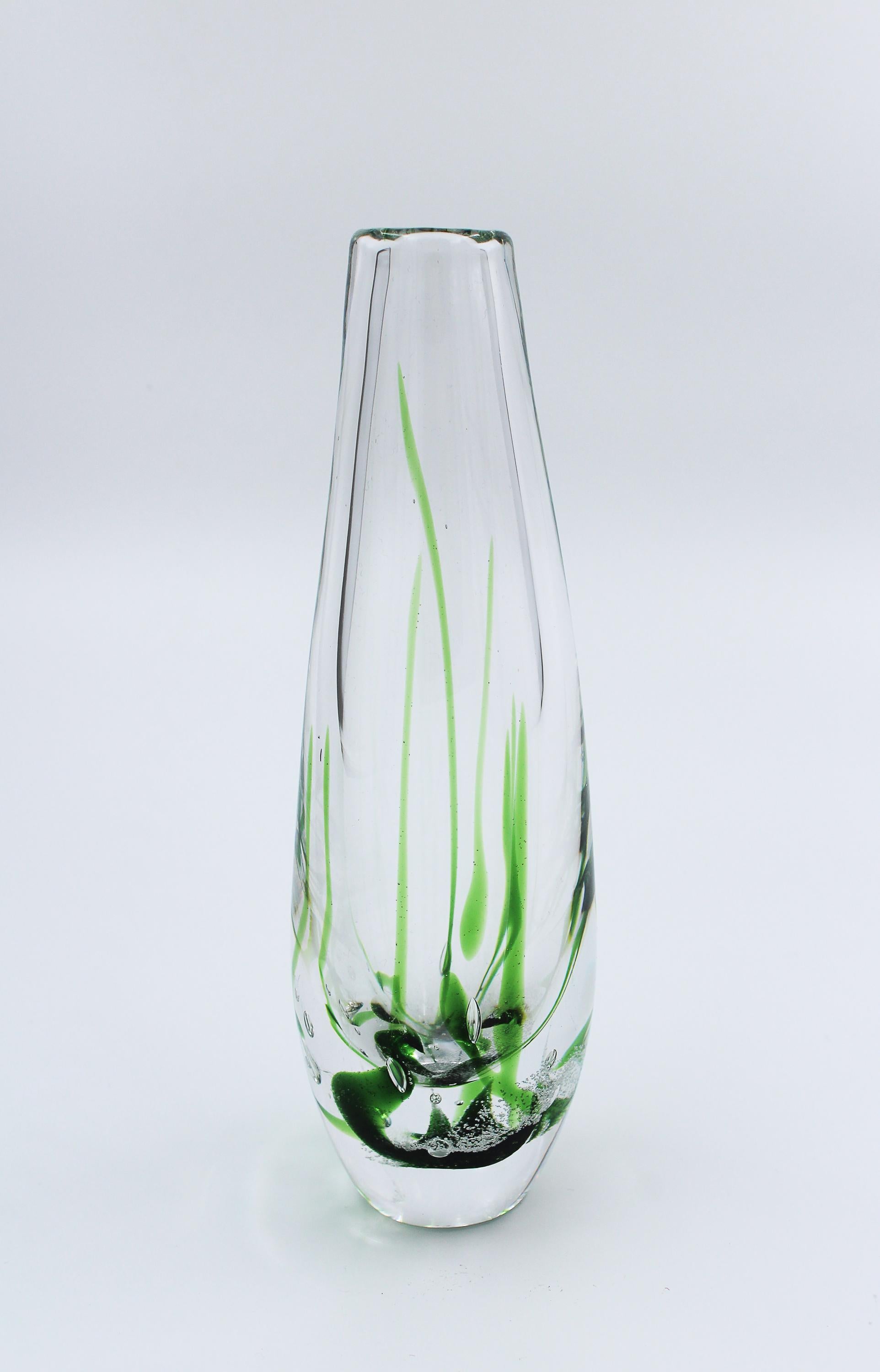 Midcentury Vicke Lindstrand Glass Vase by Kosta, 1960s In Excellent Condition For Sale In Malmo, SE