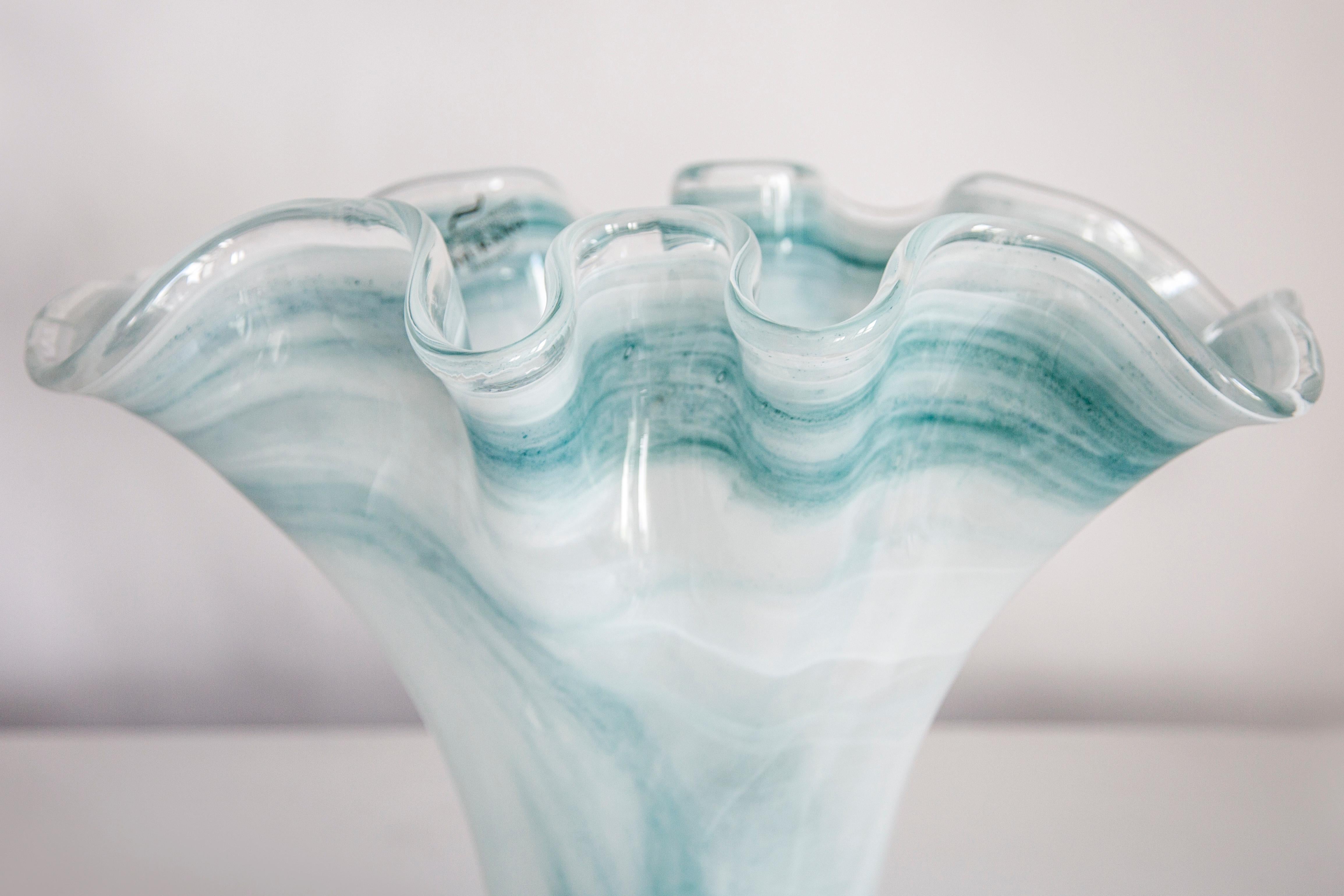 Vetro Vaso di vetro di Murano di metà secolo Acqua Blue Big, Italia, anni 2000
