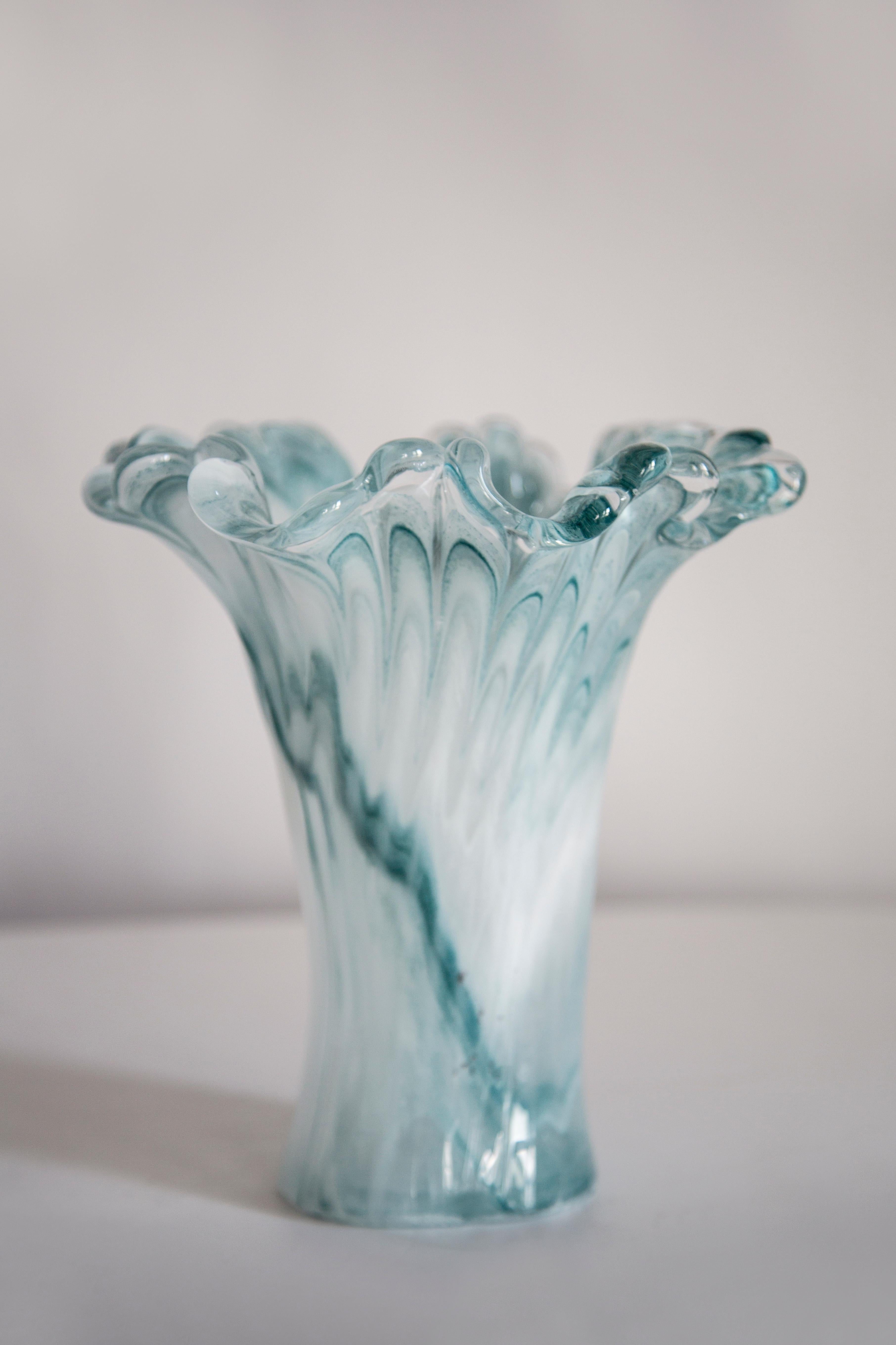Mid-Century moderno Vaso vintage di metà secolo in vetro di Murano blu acqua, Italia, anni 2000 in vendita