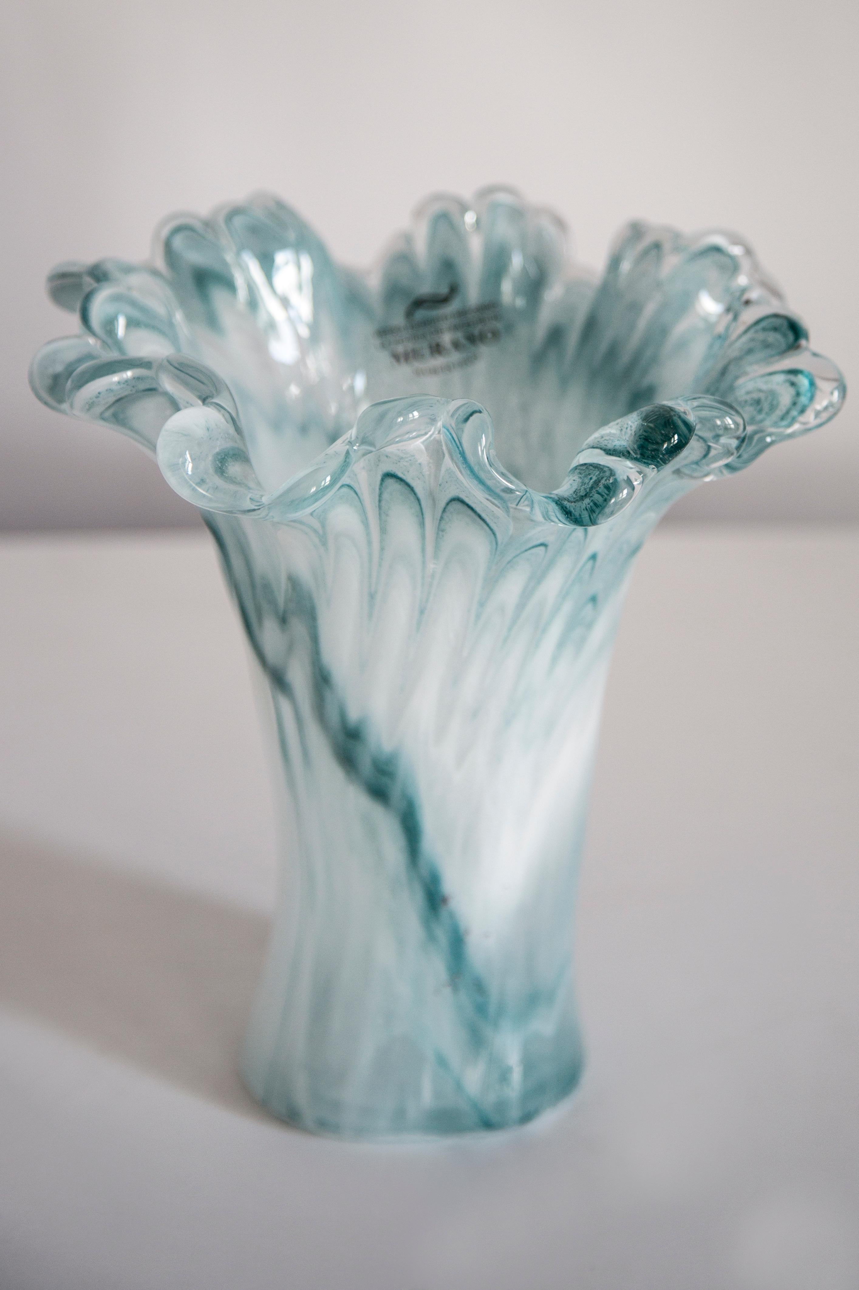 Italiano Vaso vintage di metà secolo in vetro di Murano blu acqua, Italia, anni 2000 in vendita