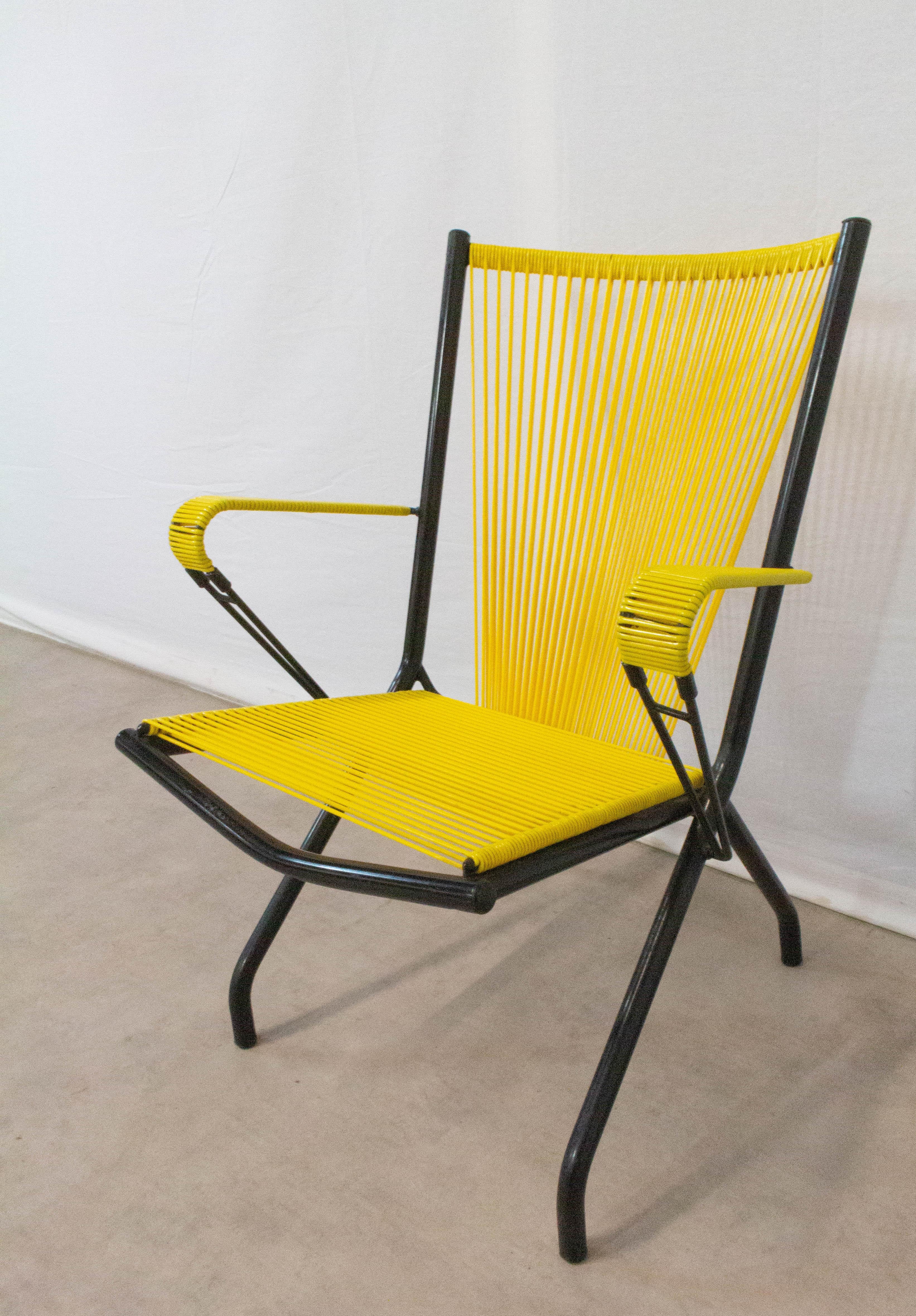 Midcentury Vintage Armchair Yellow PVC Laces Metal Tubular, French In Good Condition For Sale In Labrit, Landes