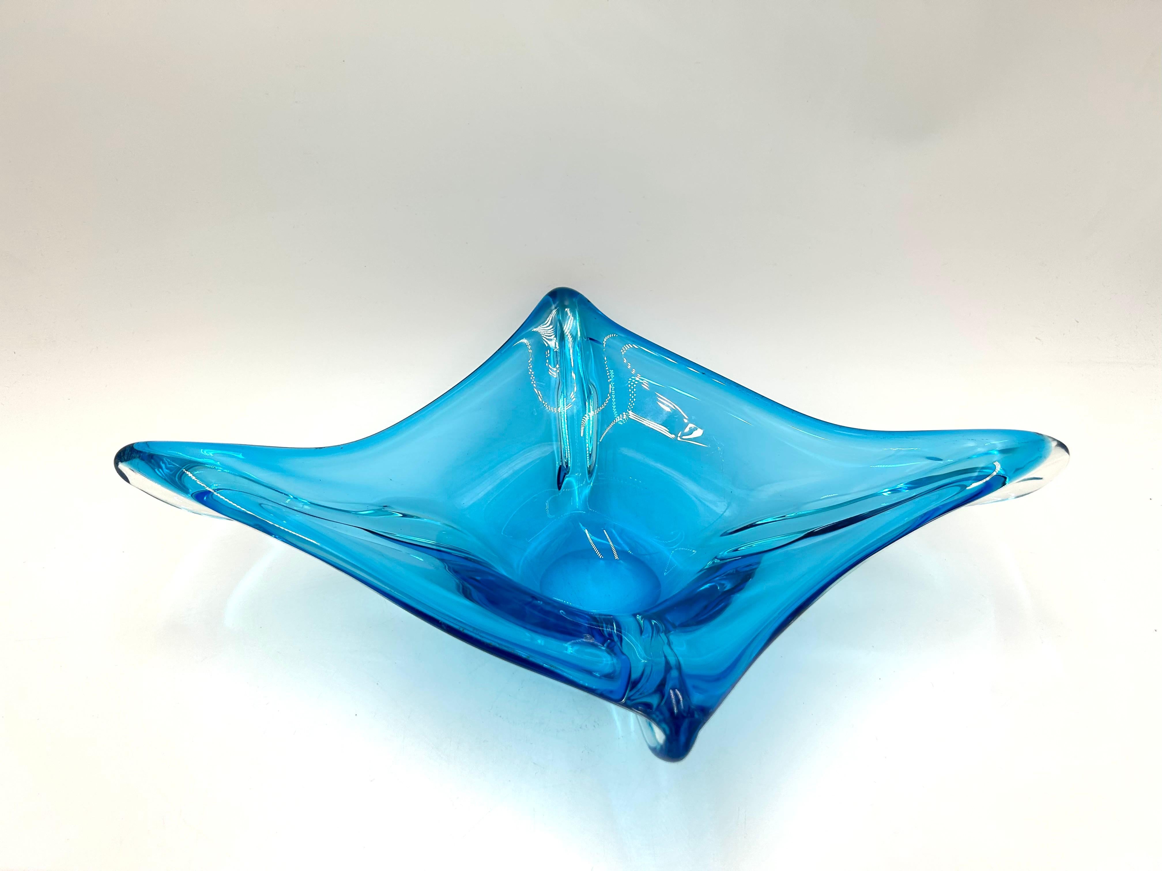 Mid-Century Modern Midcentury Vintage Artistic Blue Bowl For Sale