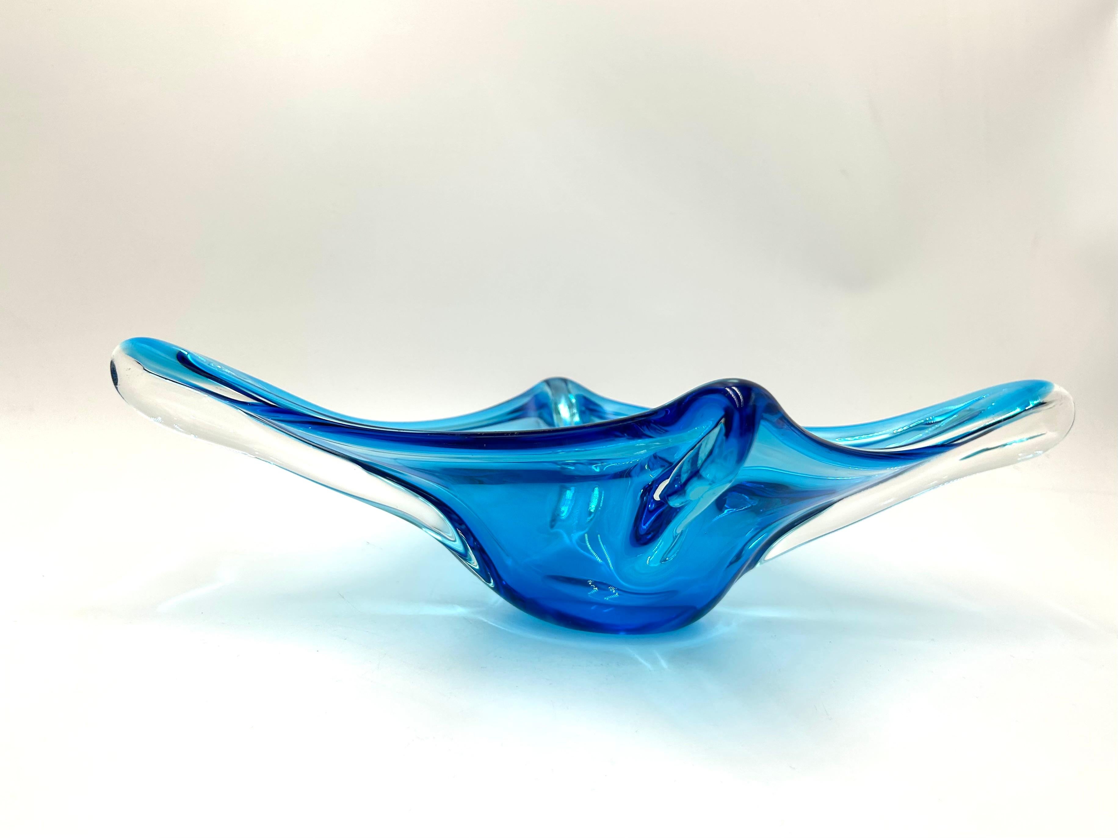 Midcentury Vintage Artistic Blue Bowl In Good Condition For Sale In Chorzów, PL