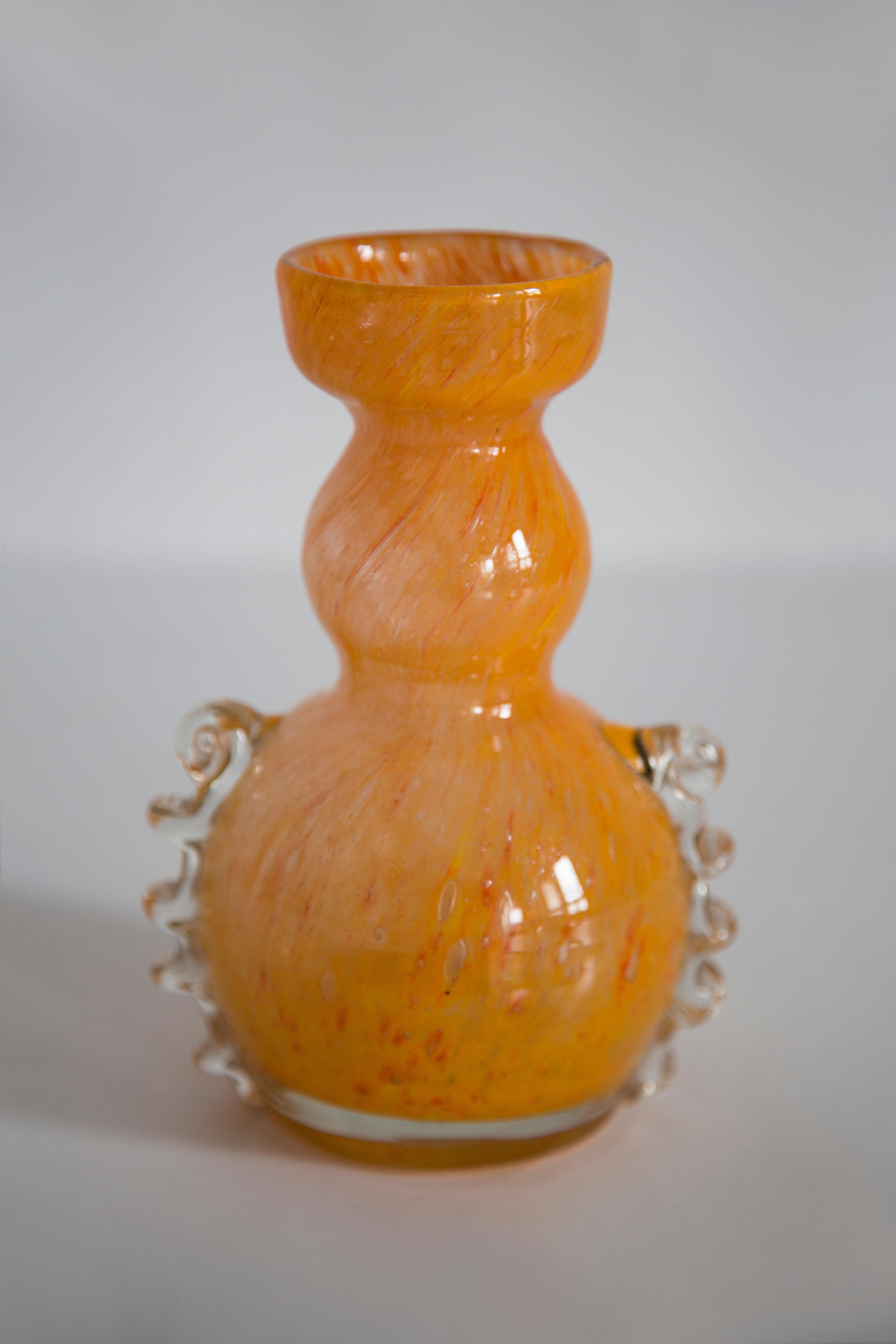 MidCentury Vintage Artistic Glass Orange Vase, Tarnowiec, Sulczan, Europe, 1970s In Good Condition For Sale In 05-080 Hornowek, PL