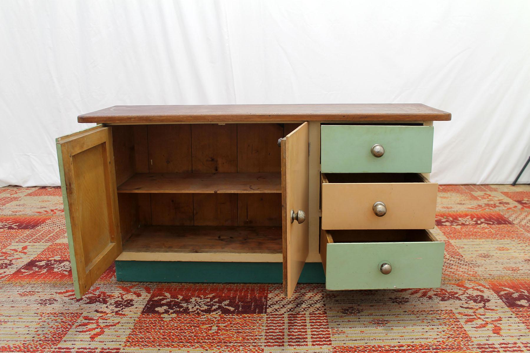 Midcentury Vintage Chest of Drawers, Czechoslovakia, 1950s In Good Condition In Prague 8, CZ