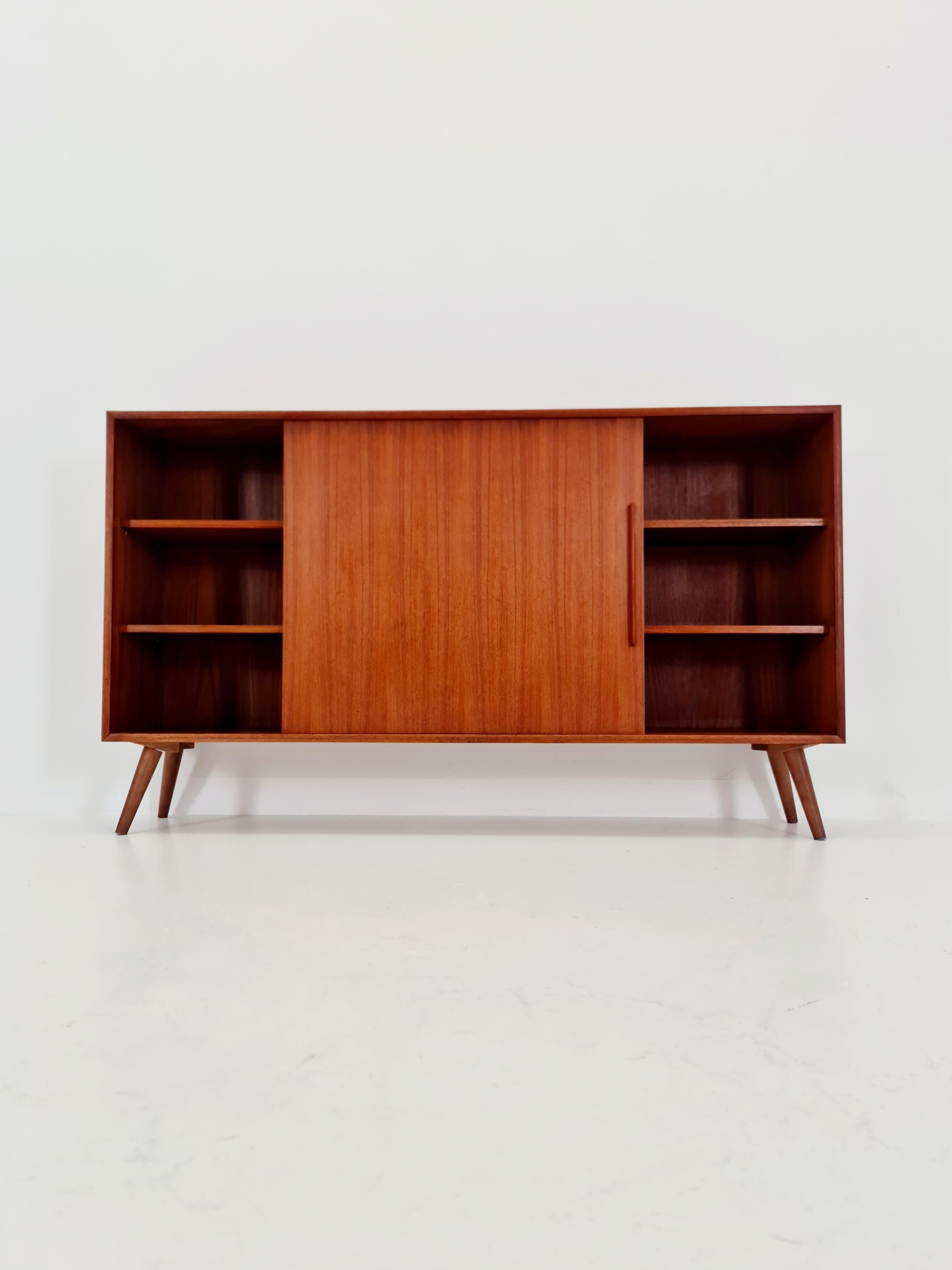 Mid-Century moderno Credenza vintage del Medioevo  mobile libreria danese in teak, anni '60 in vendita