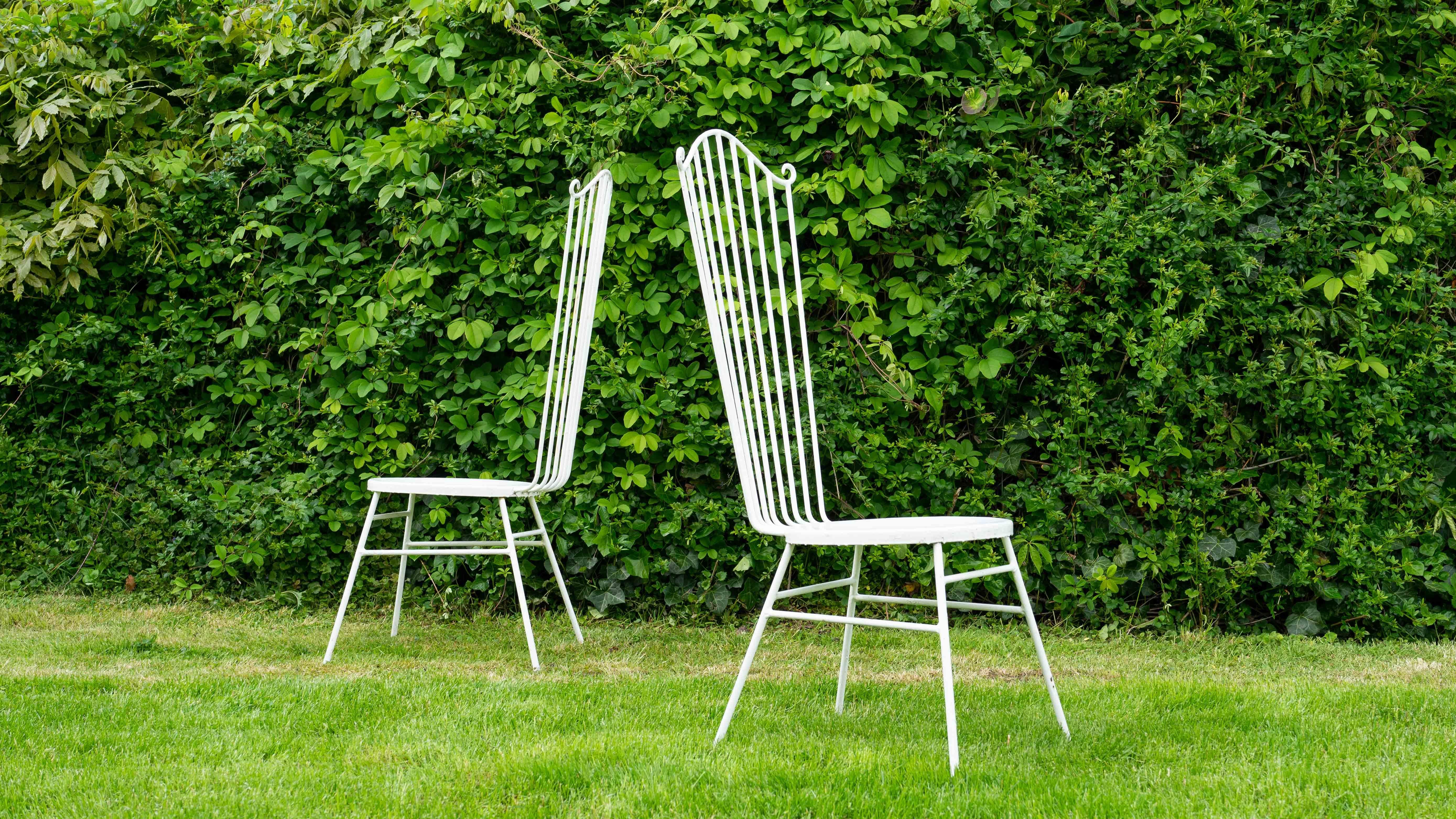 Midcentury Vintage Iron Garden Chairs, 1950s In Distressed Condition For Sale In Halle, DE