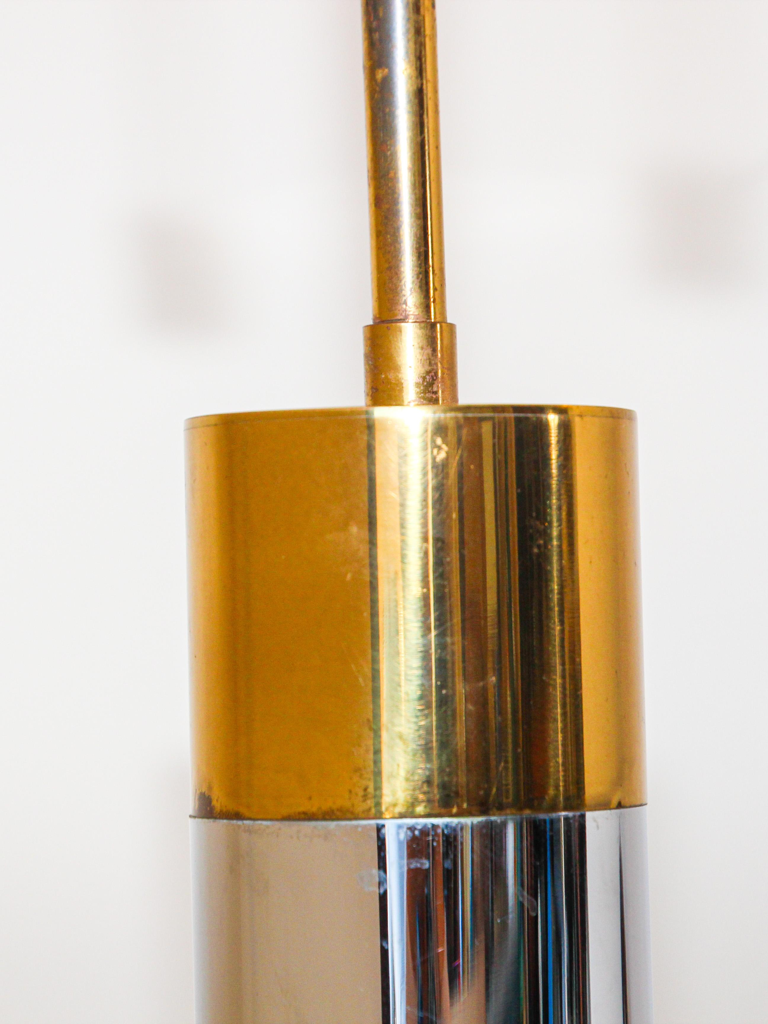 Italienische Bicolor-Stehlampe aus Chrom und Messing, Mid-Century Vintage, 1970er Jahre (20. Jahrhundert) im Angebot