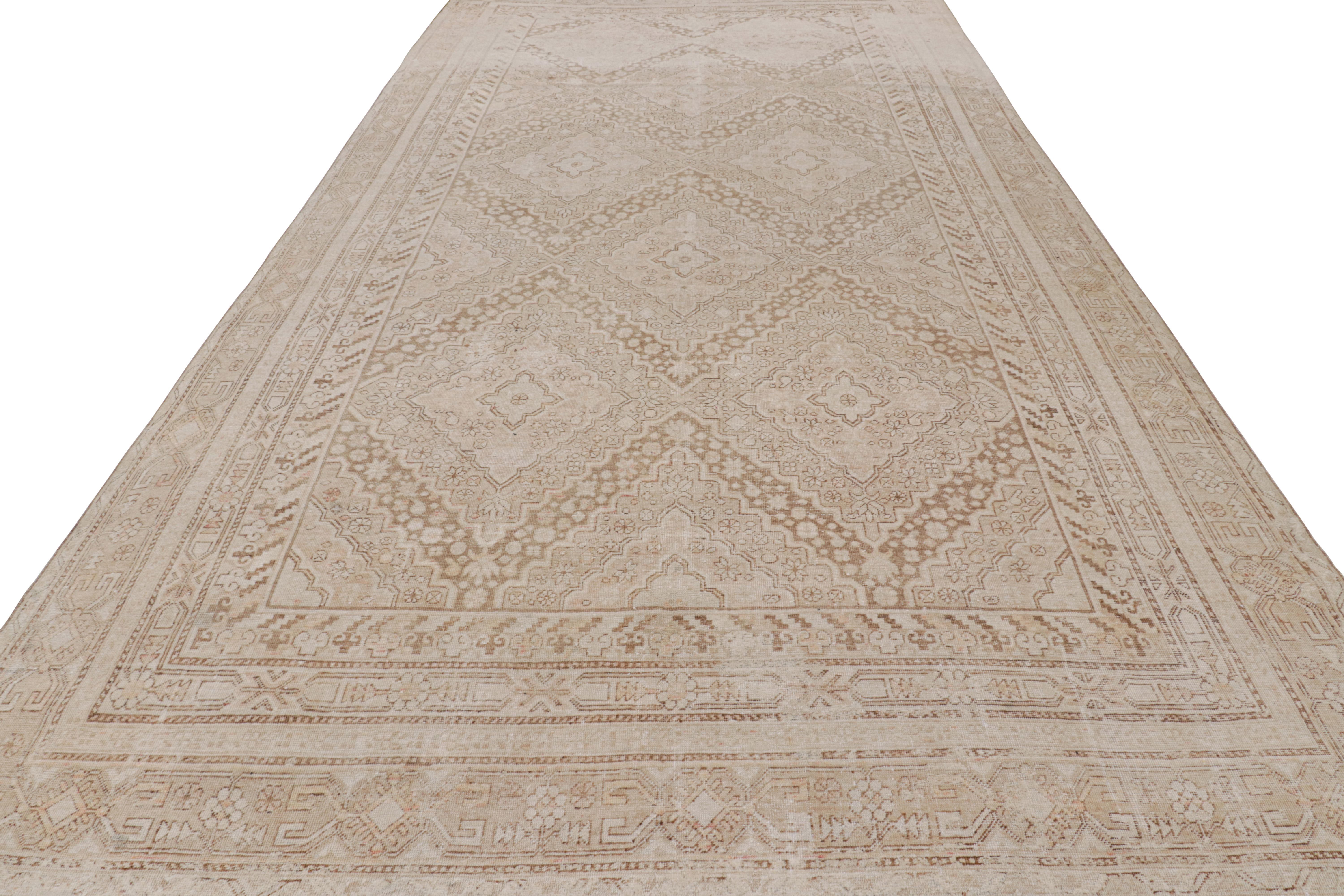 Tappeto Khotan Vintage di transizione in lana beige e nera del Medioevo In condizioni buone in vendita a Long Island City, NY