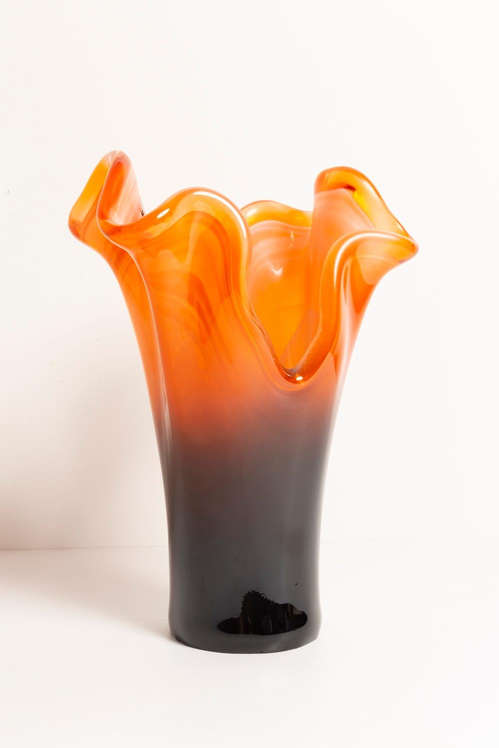Midcentury Vintage Orange and Black Murano Glass Vase, Italy, 2000s For Sale 4