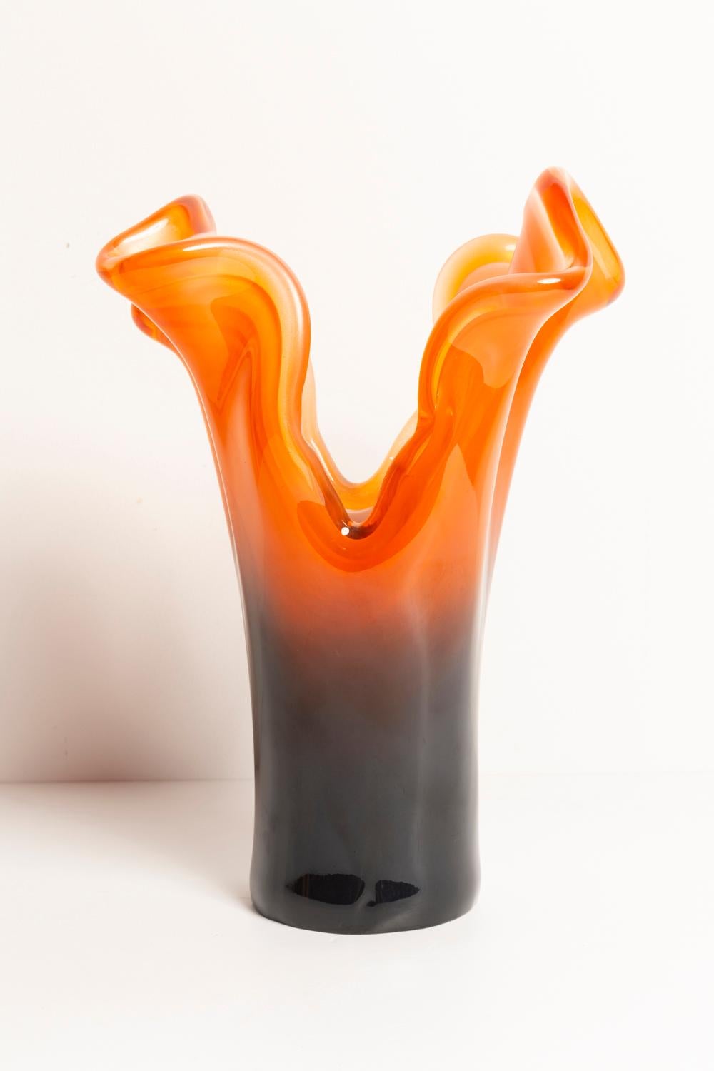 Midcentury Vintage Orange and Black Murano Glass Vase, Italy, 2000s For Sale 2