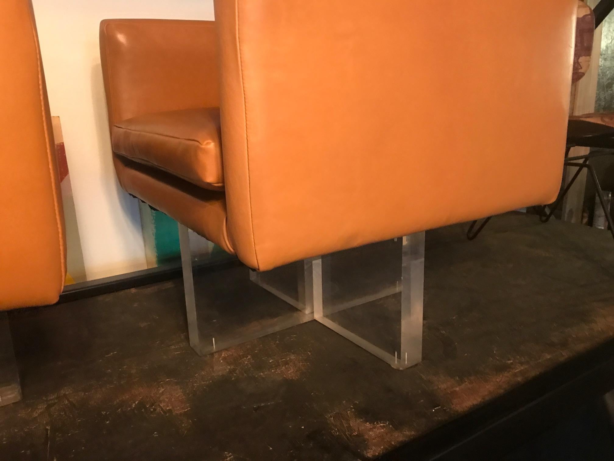 Late 20th Century Midcentury Vintage Pair of Leather and Lucite Club Chairs For Sale
