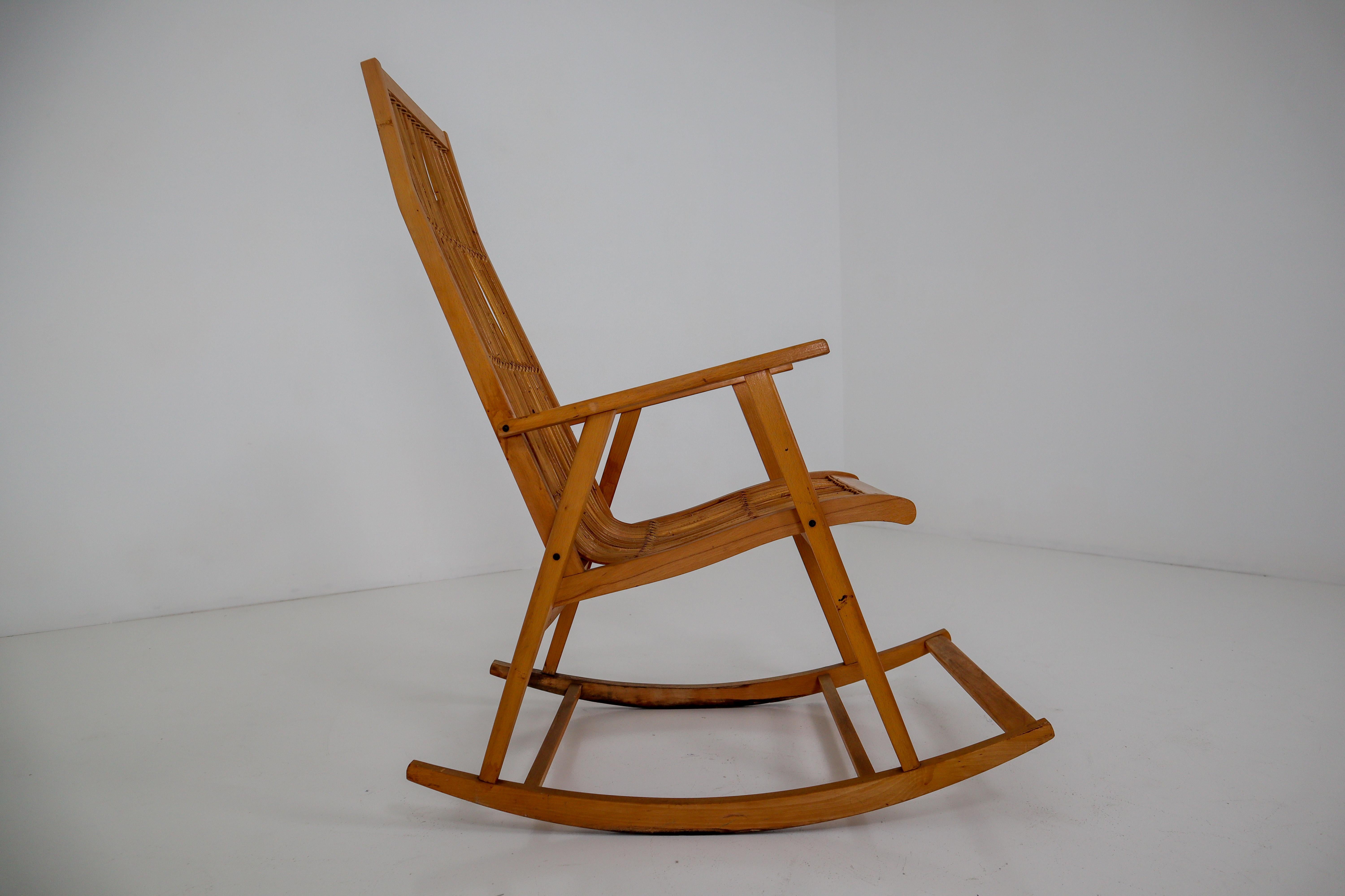 Midcentury Vintage Rocking Chair in Beechwood and Straw, Germany, 1960s 2