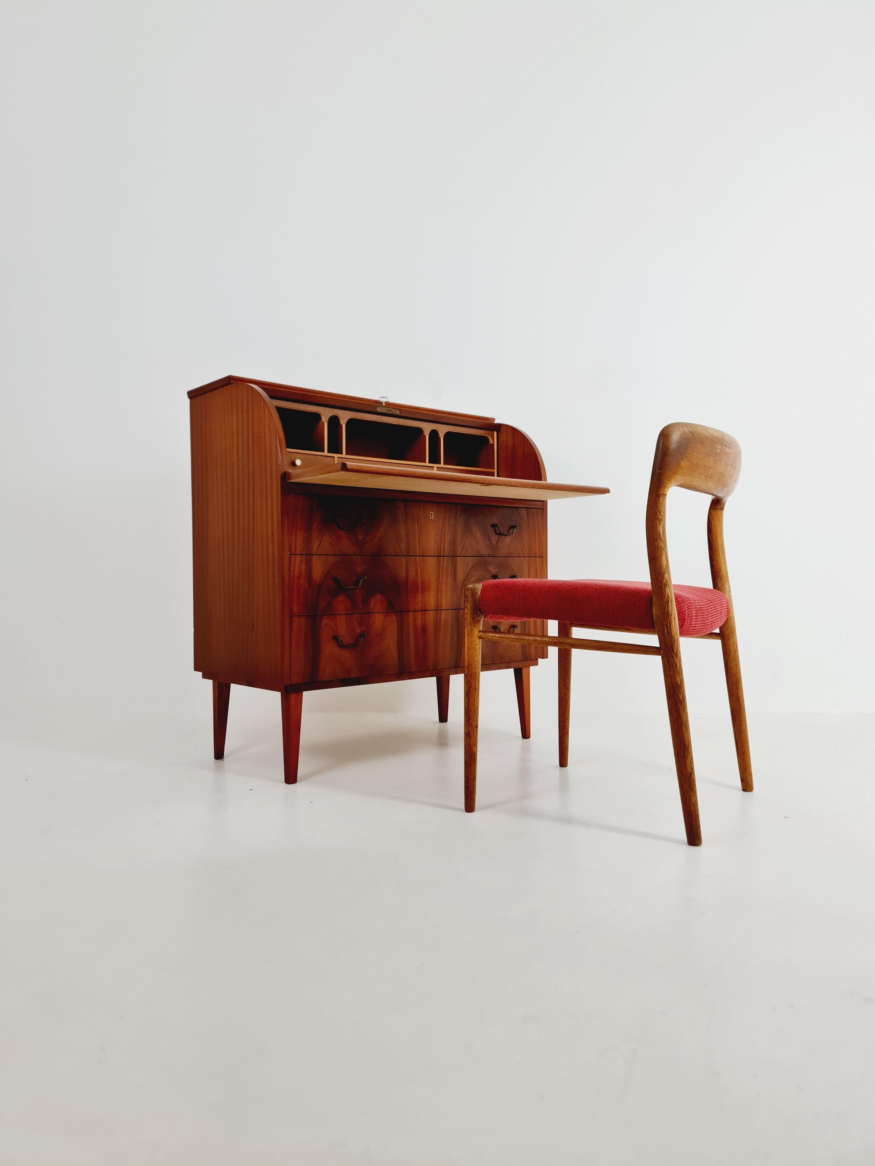 Midcentury vintage Roll-top desk Swedish secretary By Bröderna Gustafsson 1960s For Sale 3