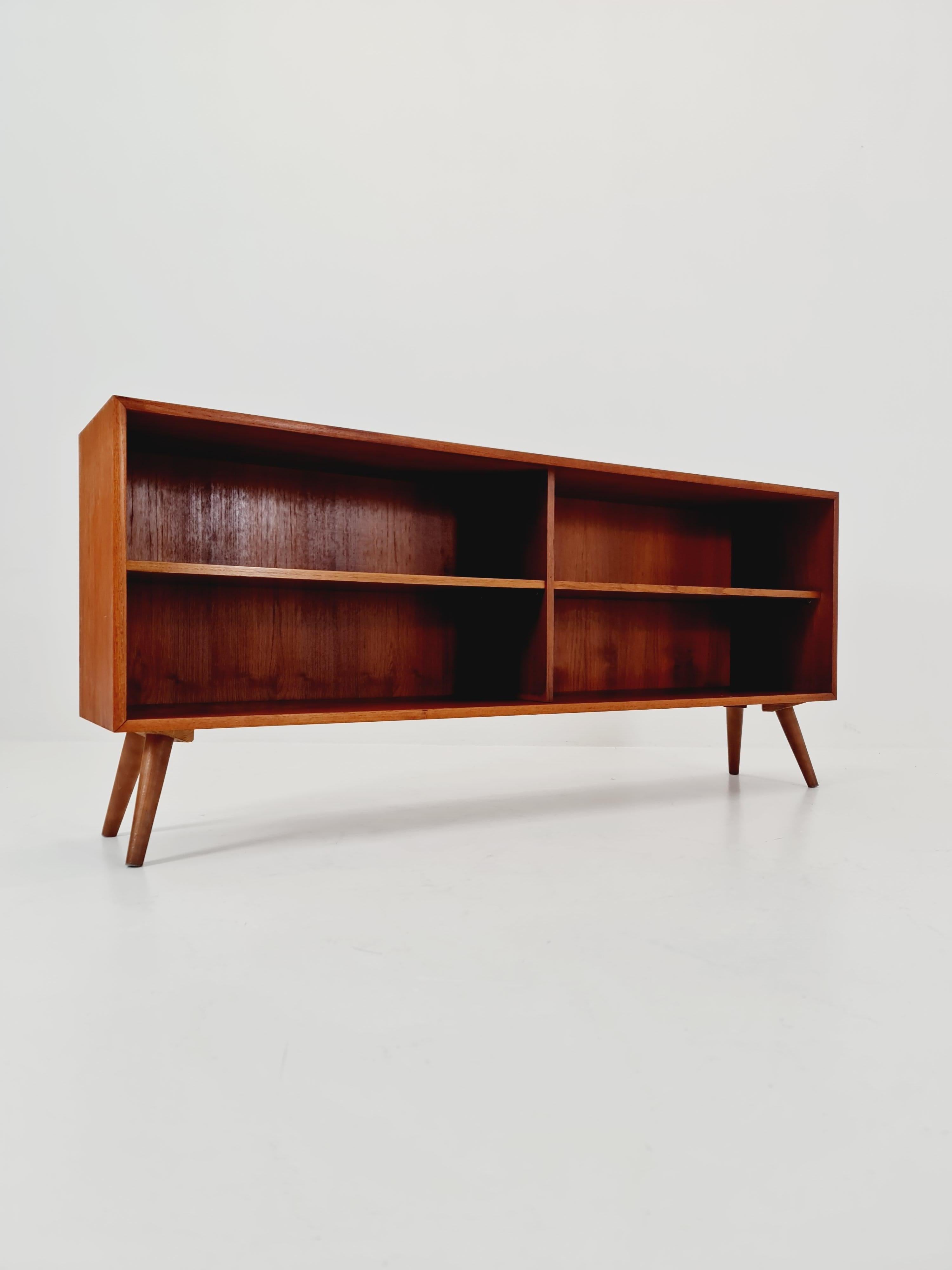 Libreria danese d'epoca in teak, anni '60 in vendita 1