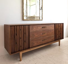 Midcentury vintage walnut sideboard with drawers / dresser Kent Coffey USA 1960s
