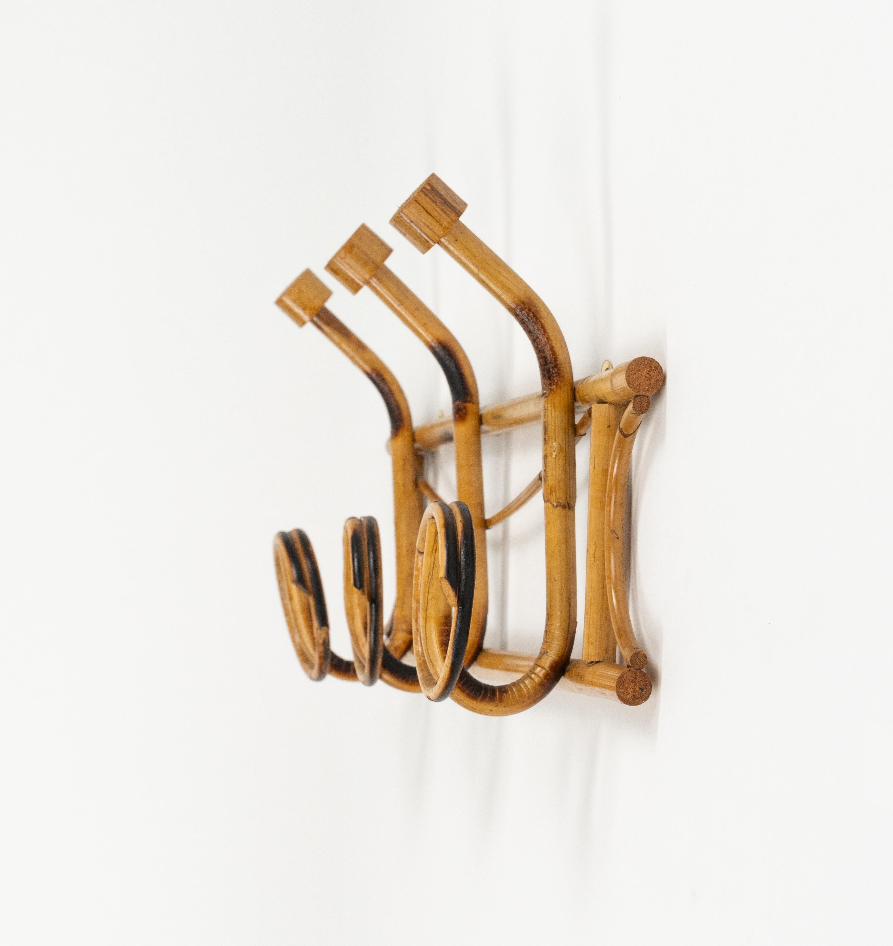 Perchero de pared de mediados de siglo Bambú y ratán, Italia Años 60 en venta 1
