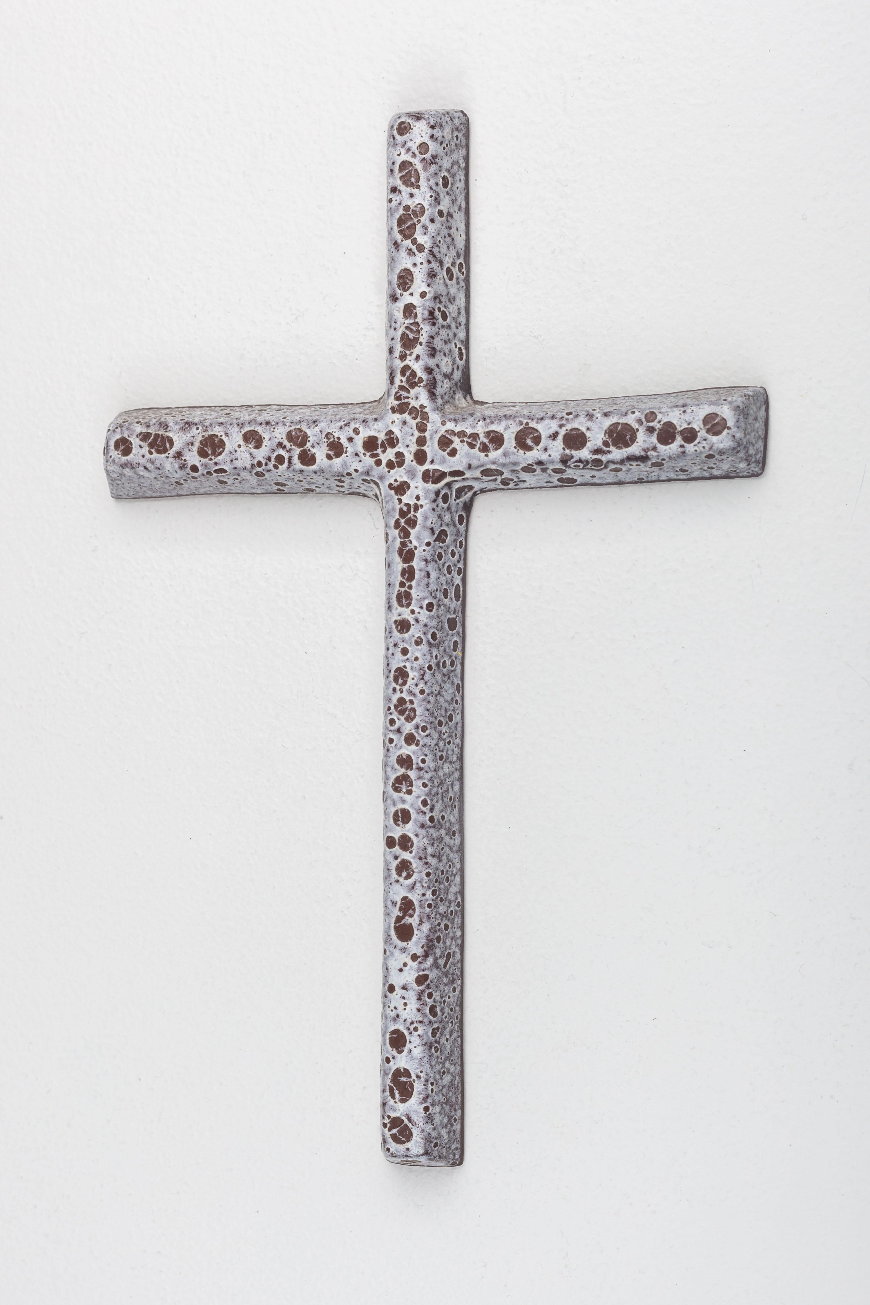 Mid-Century Fett Lava Keramik Kreuz (Europäisch) im Angebot