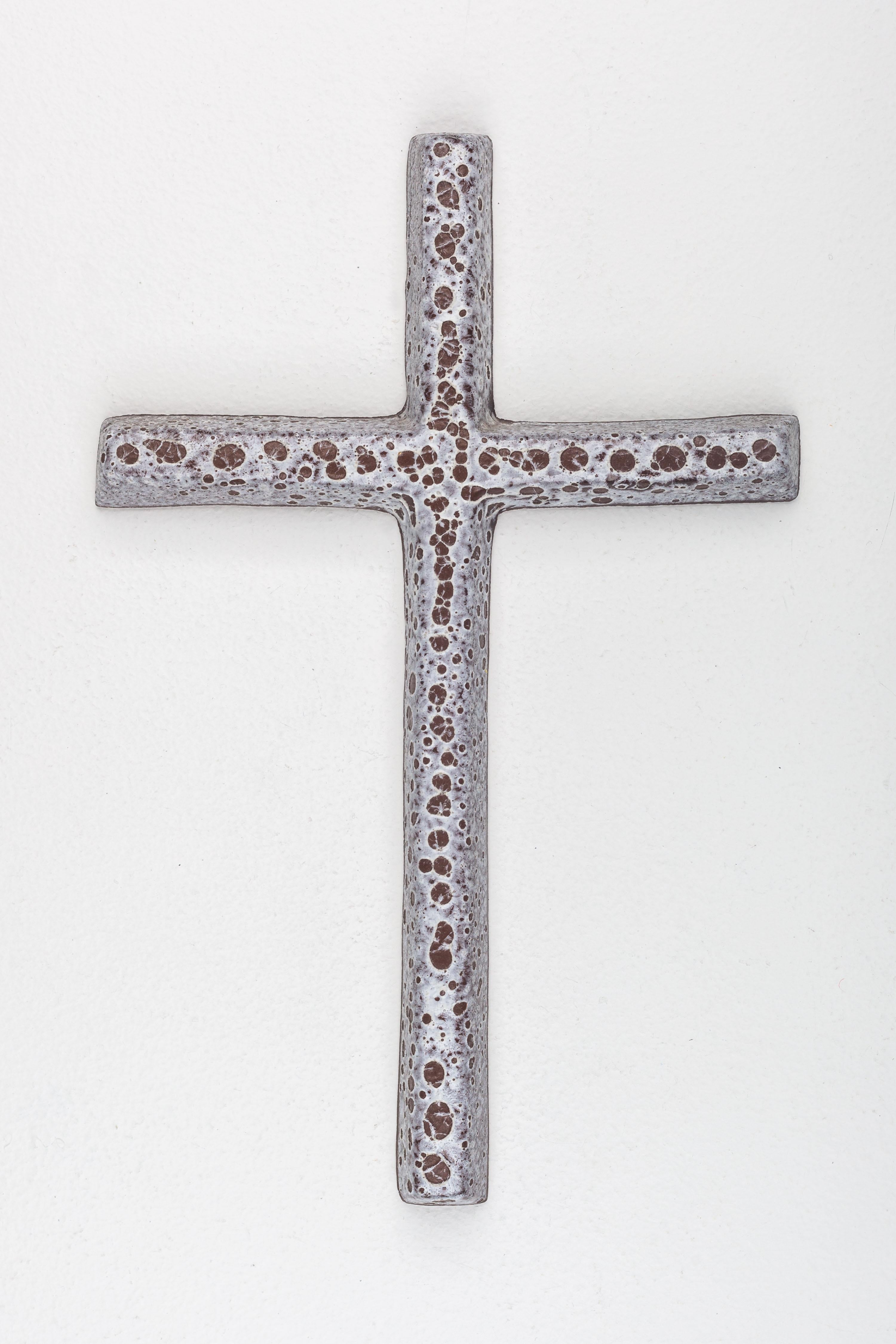 Mid-Century Fat Lava Ceramic Cross In Good Condition For Sale In Chicago, IL