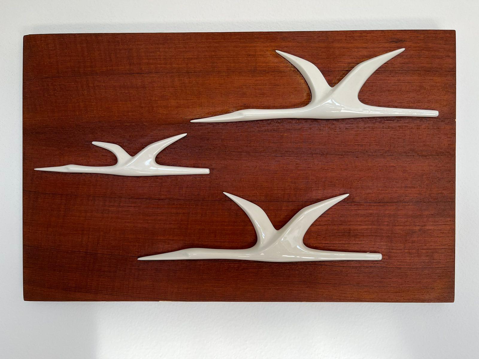 Midcentury Wall Decoration Sgrafo Modern, Birds, Teak and Porcelain, 1960s In Good Condition For Sale In Praha, CZ