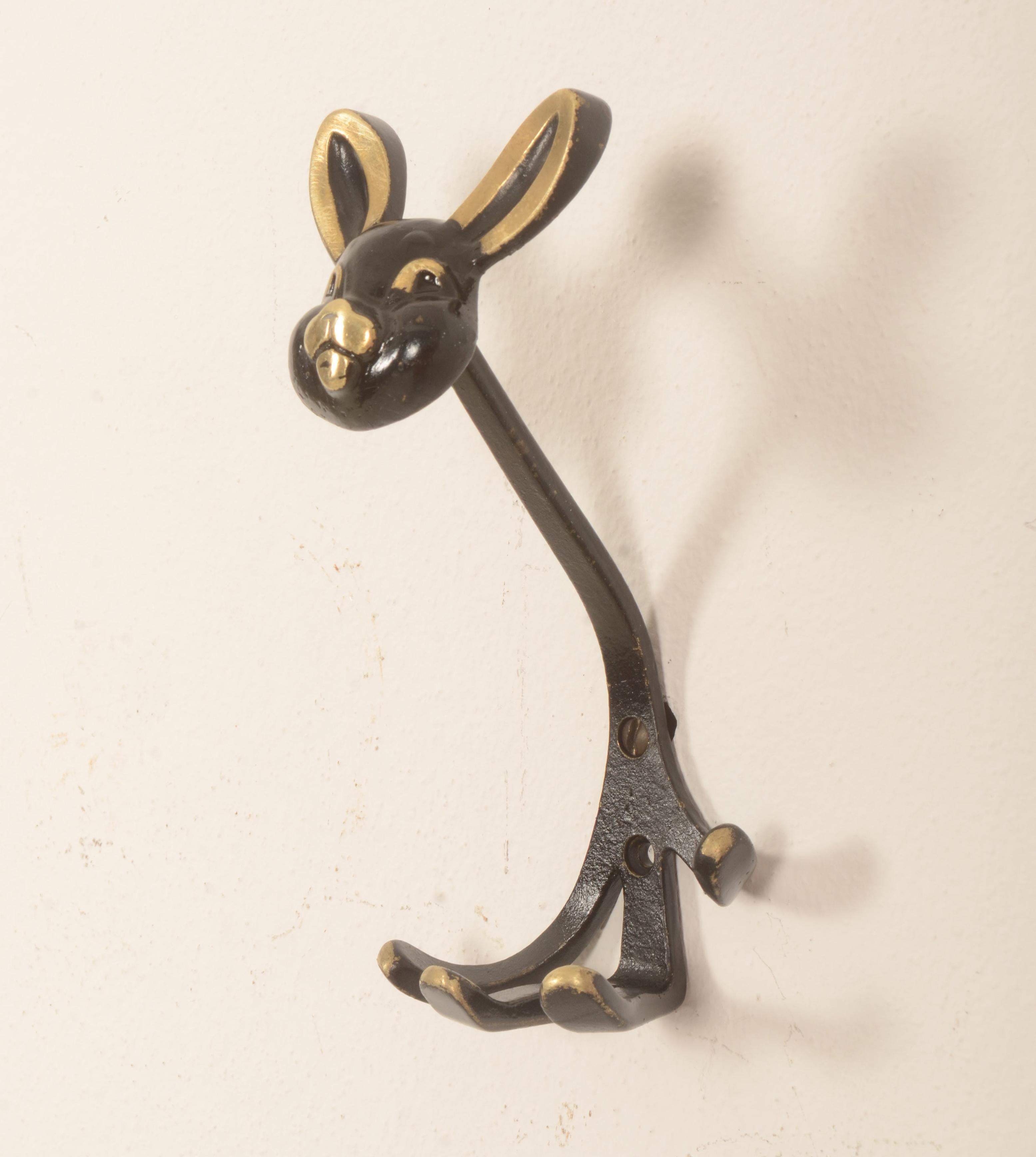 Wandhocker „Rabbit“ aus der Mitte des Jahrhunderts von Walter Bosse (Moderne der Mitte des Jahrhunderts) im Angebot