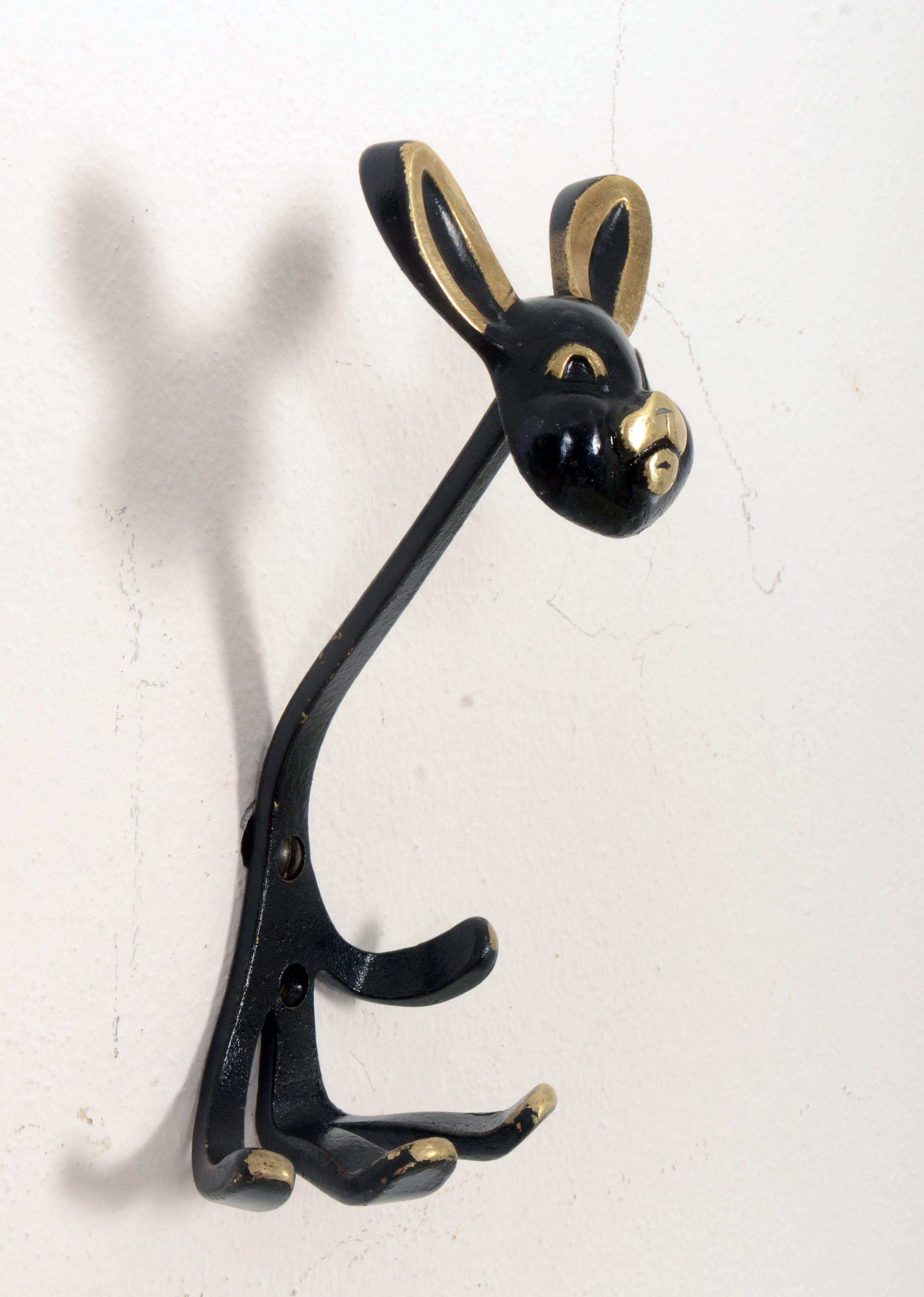Wandhocker „Rabbit“ aus der Mitte des Jahrhunderts von Walter Bosse (Ebonisiert) im Angebot