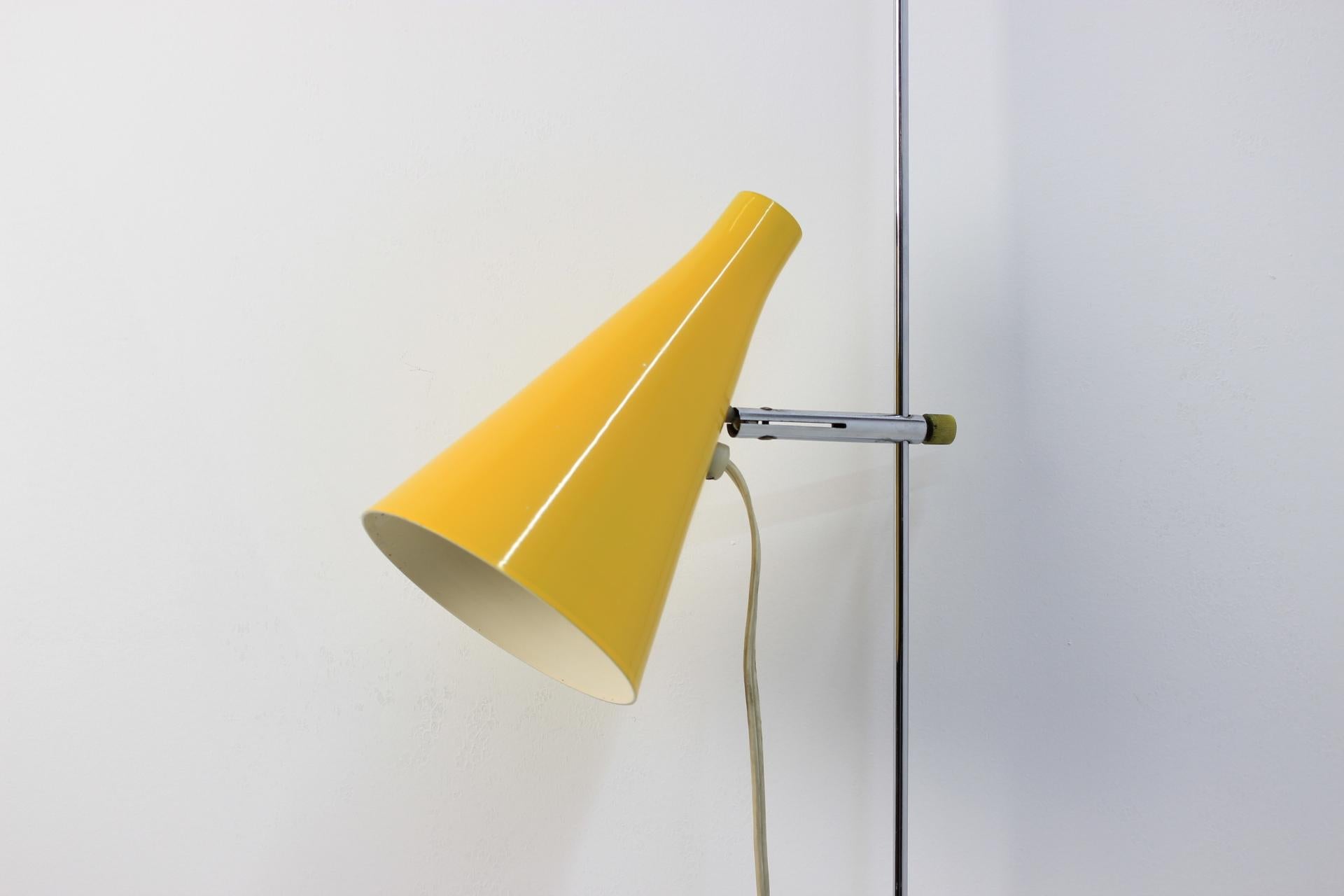 Midcentury wall lamp Lidokov, Josef Hurka, 1960s, very nice style of lighting
Adjustable.