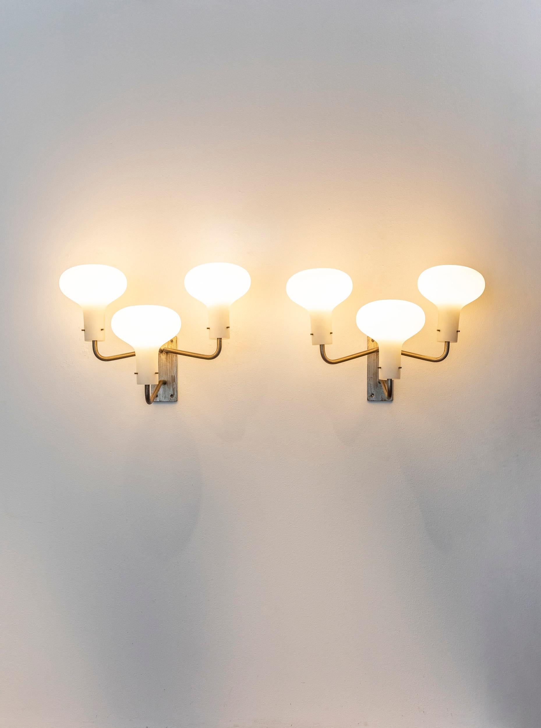 Mid-Century Modern Midcentury wall lights model LP 12 by Ignazio Gardella for Azucena, signed