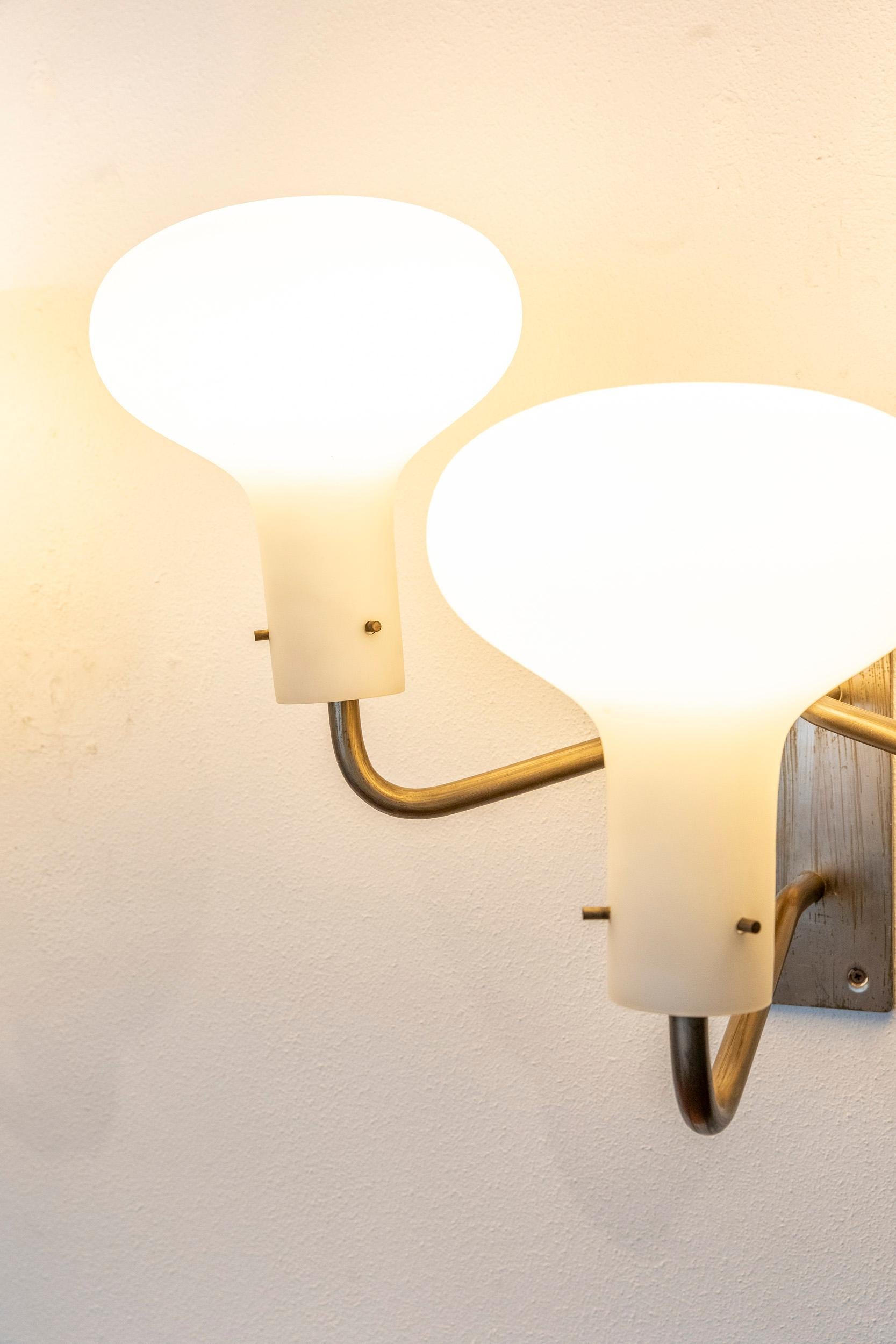 Midcentury wall lights model LP 12 by Ignazio Gardella for Azucena, signed In Excellent Condition In Piacenza, Italy